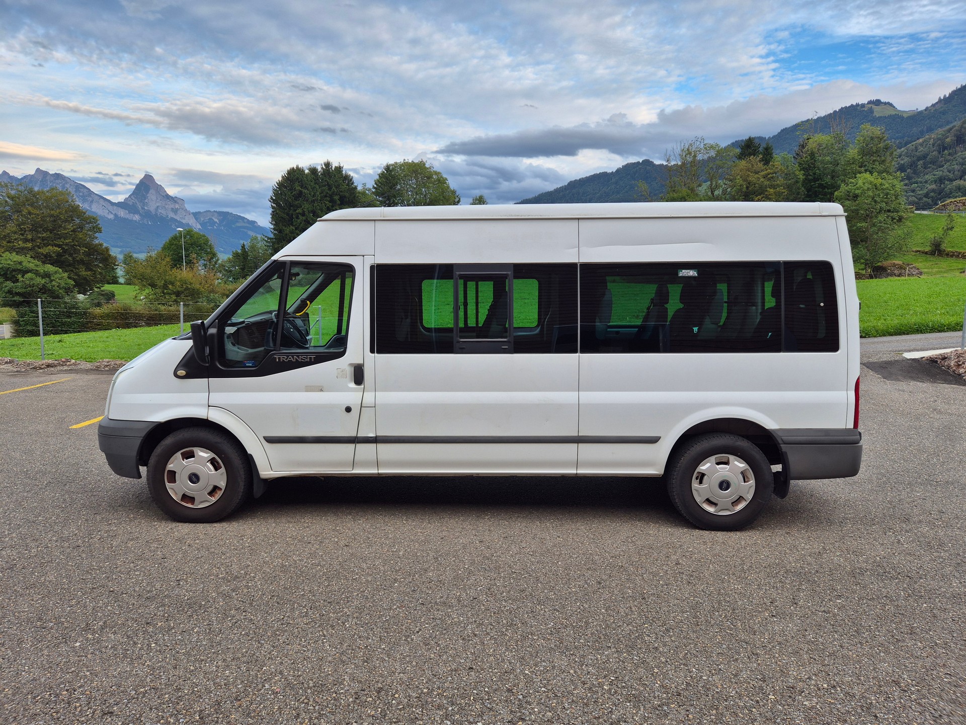 FORD Transit 350L Trend-image-1