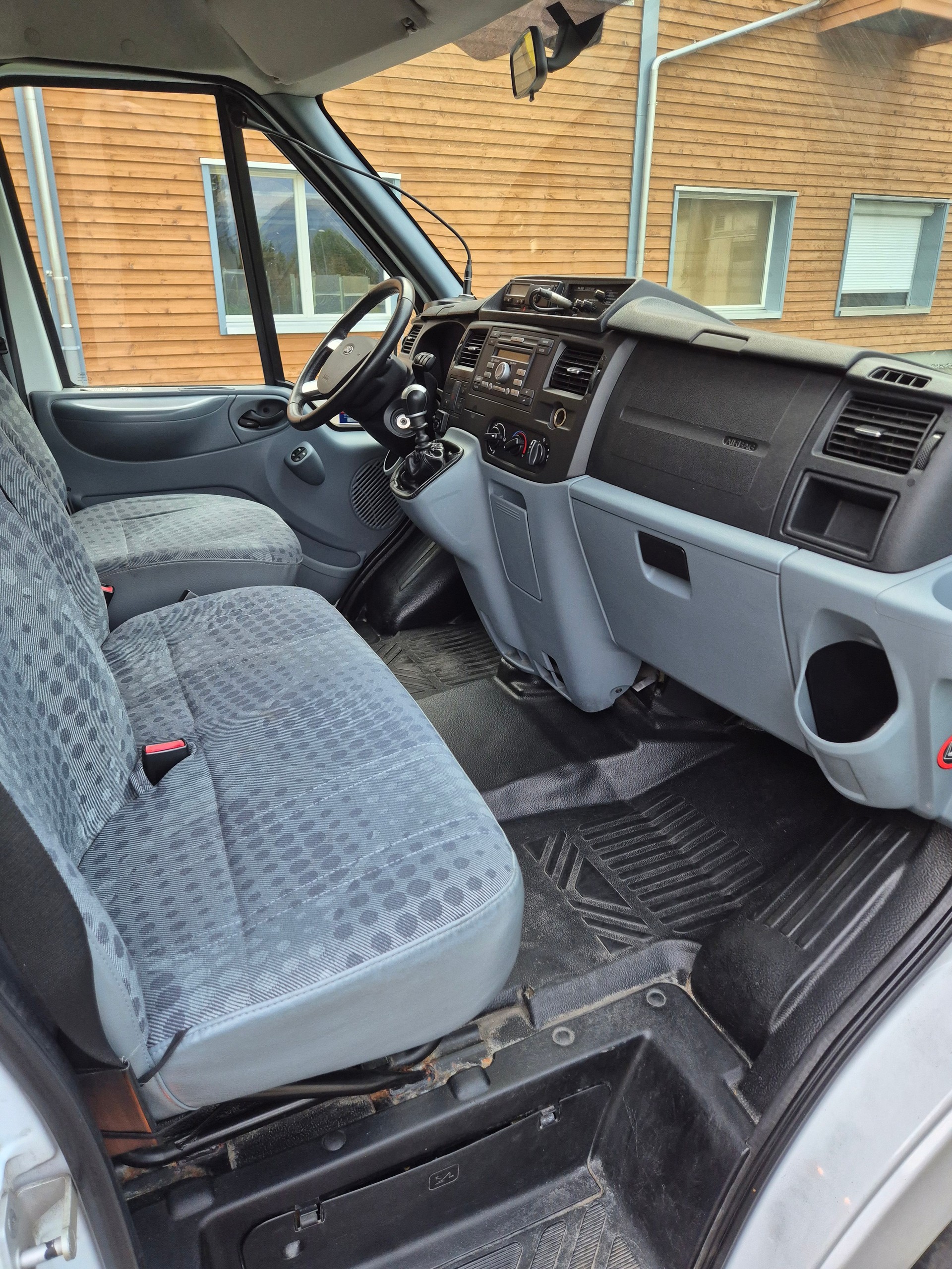 FORD Transit 350L Trend-image-6