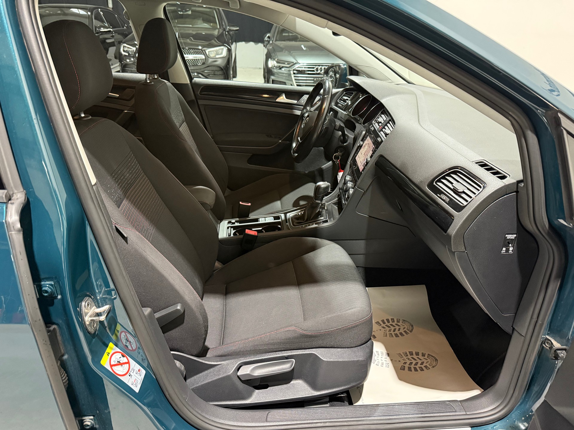 VW Golf 1.0 TSI Comfortline DSG CH Fahrzeug-image-13