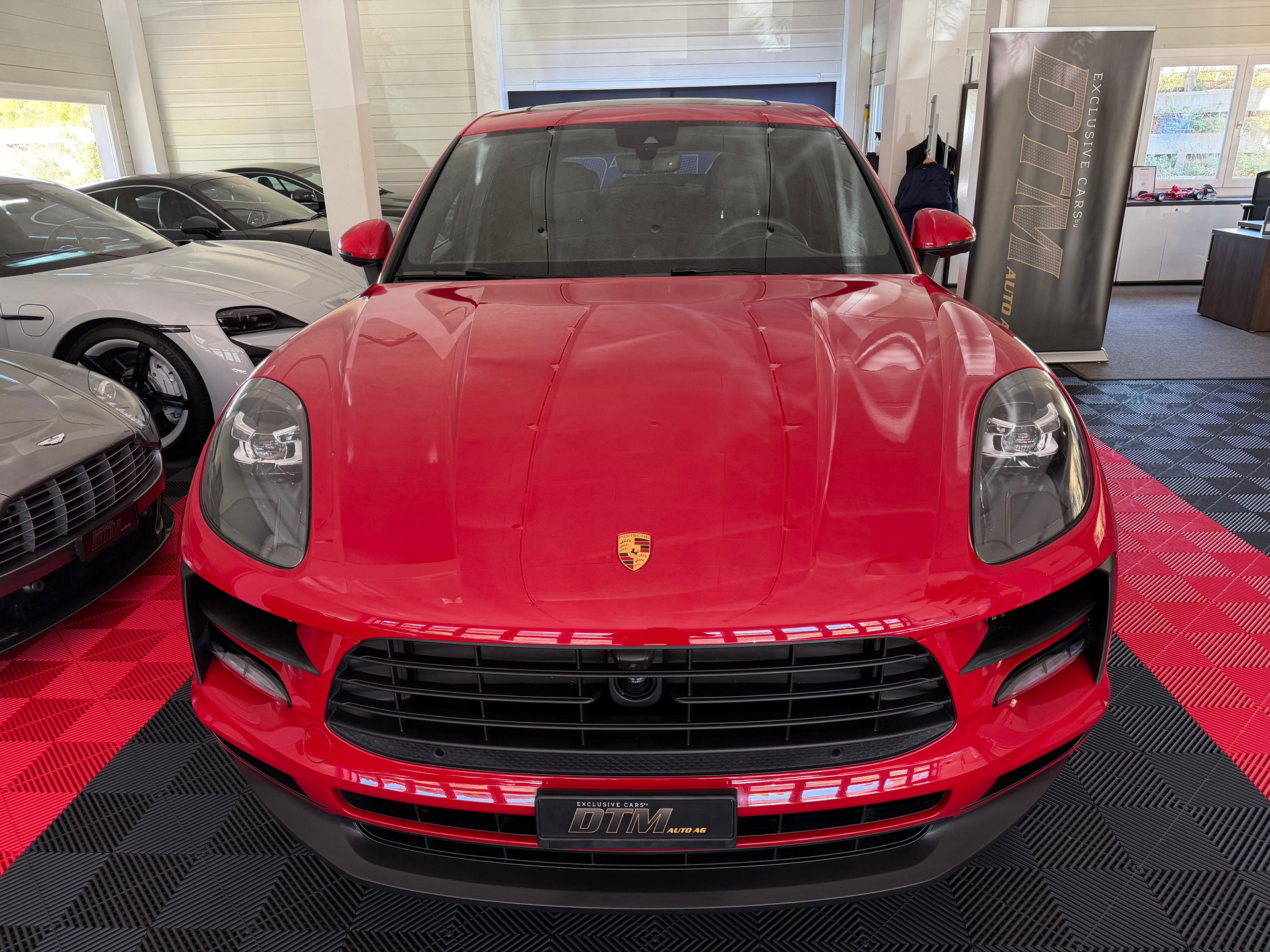 PORSCHE Macan S-image-6