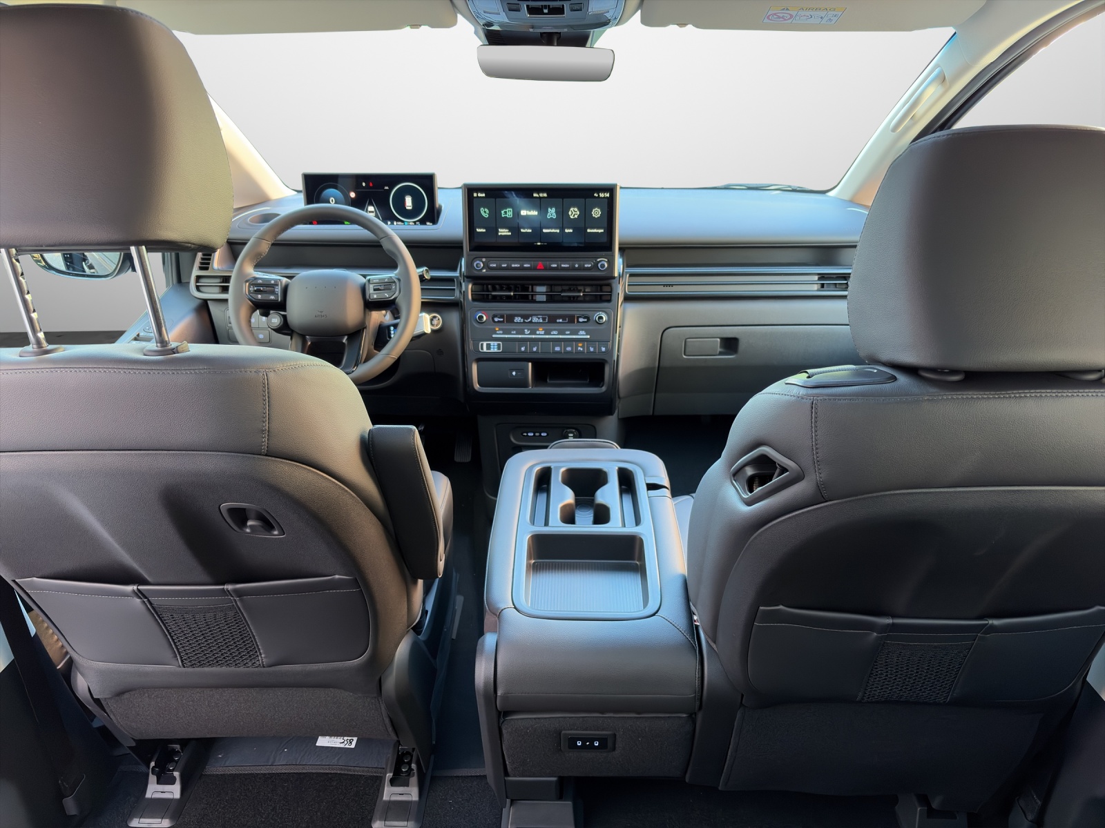 HYUNDAI Staria Wagon 84 kWh Vertex Sunroof-image-17