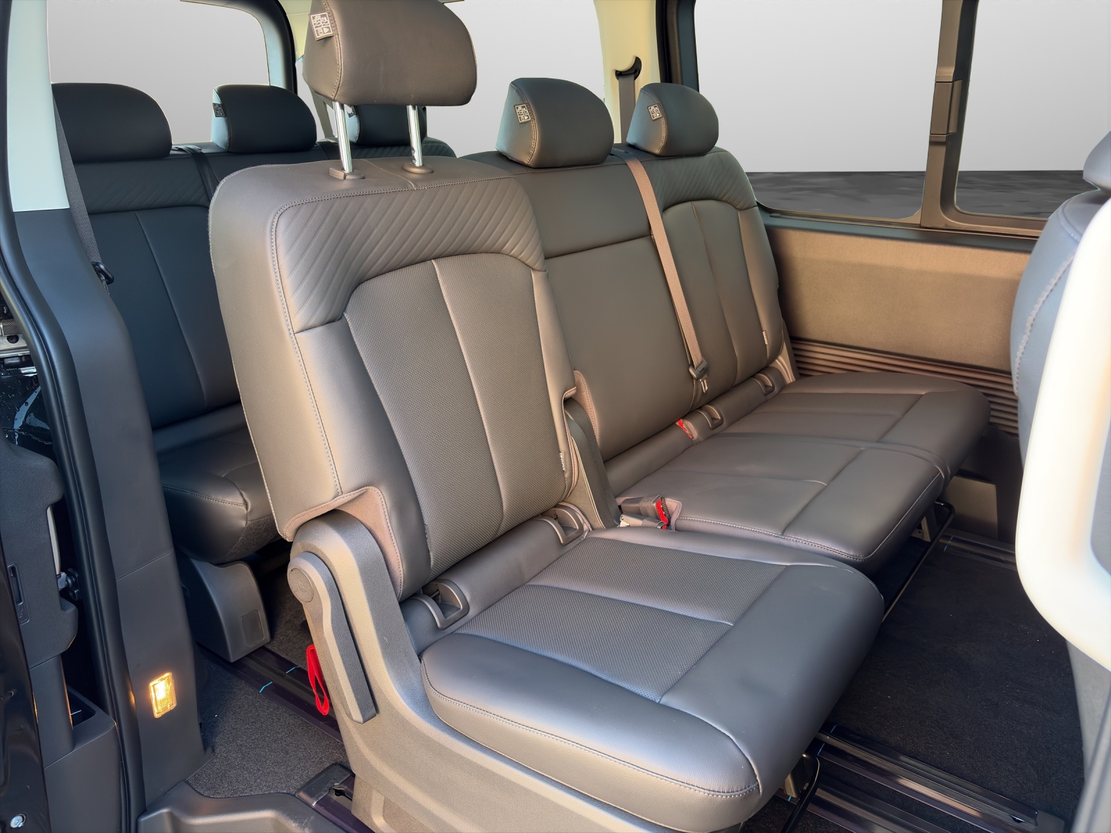 HYUNDAI Staria Wagon 84 kWh Vertex Sunroof-image-12