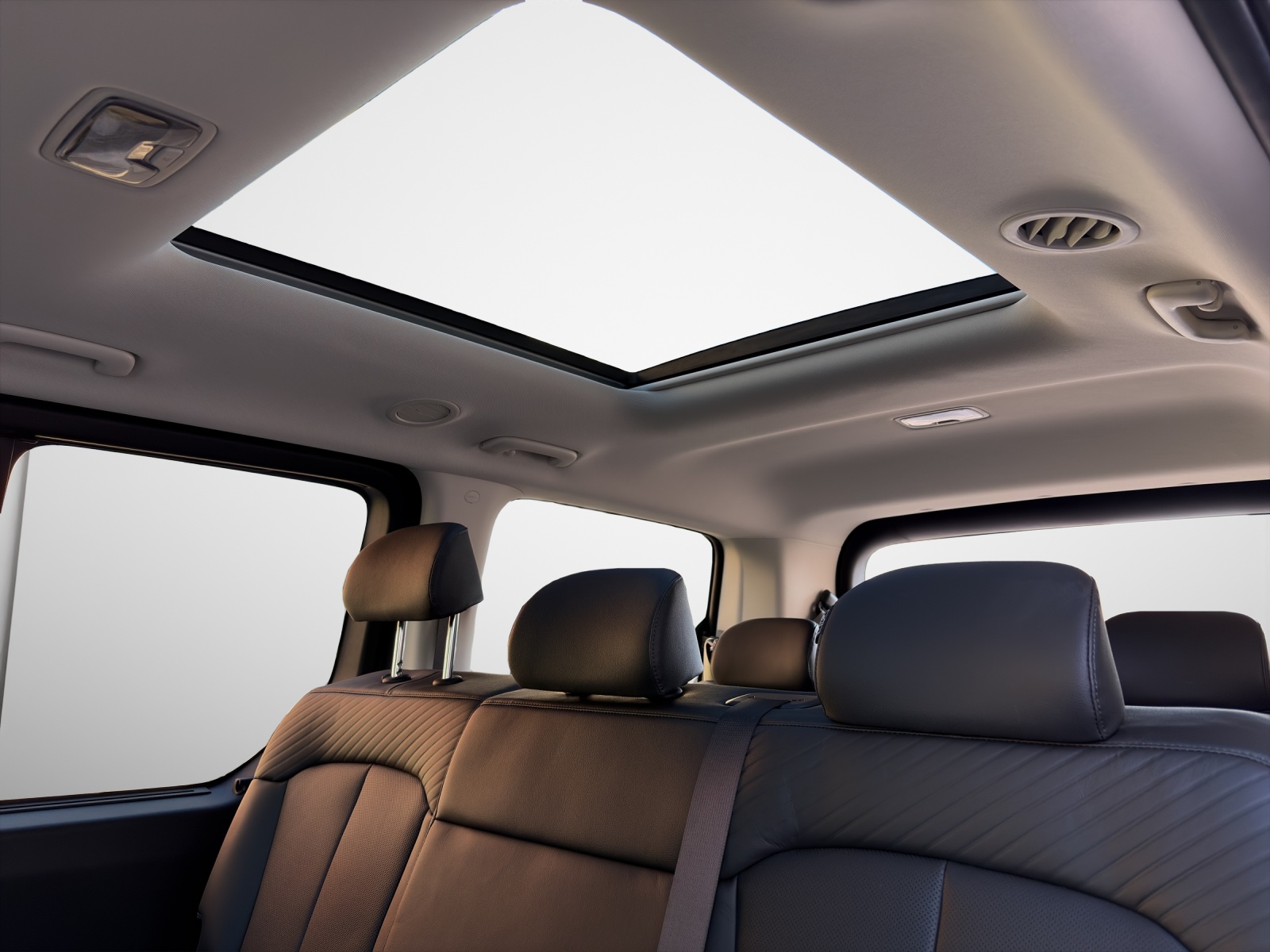 HYUNDAI Staria Wagon 84 kWh Vertex Sunroof-image-16