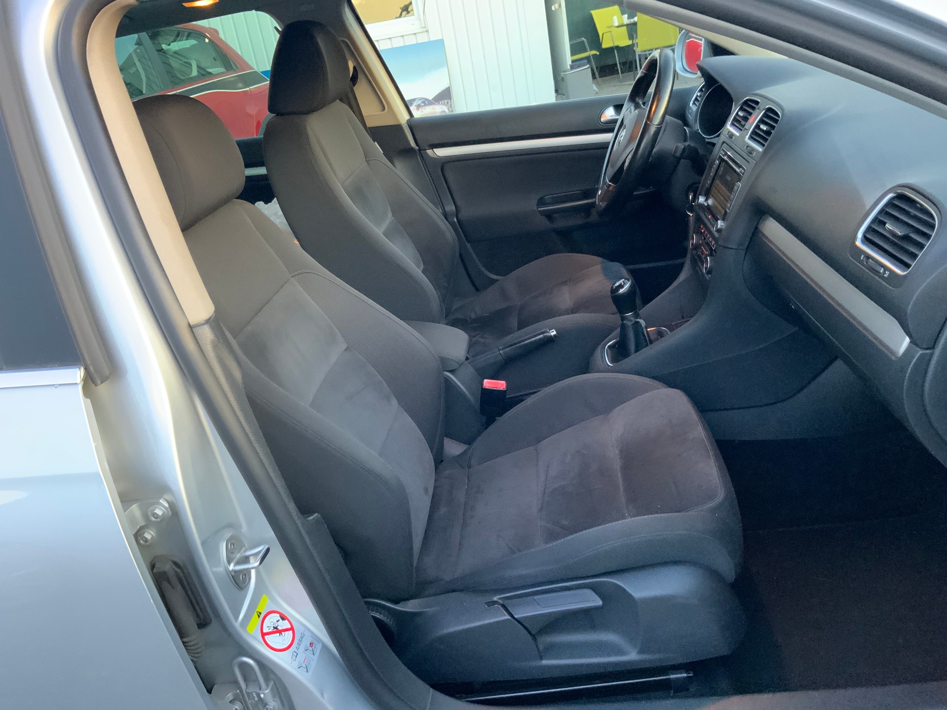 VW Golf Variant 2.0 TDI Comfortline-image-12