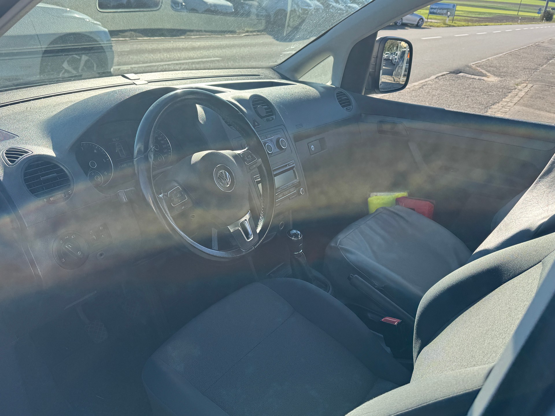 VW Caddy Maxi 2.0 TDI 4Motion-image-5