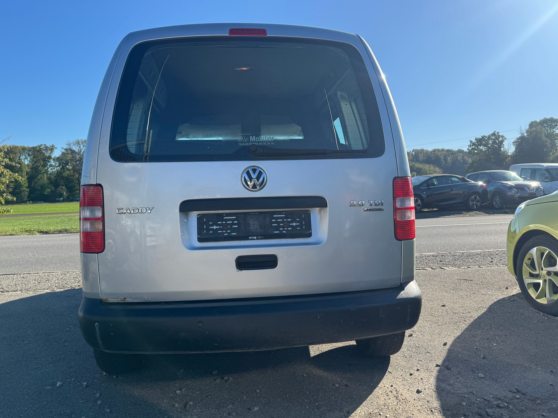 VW Caddy Maxi 2.0 TDI 4Motion-image-3