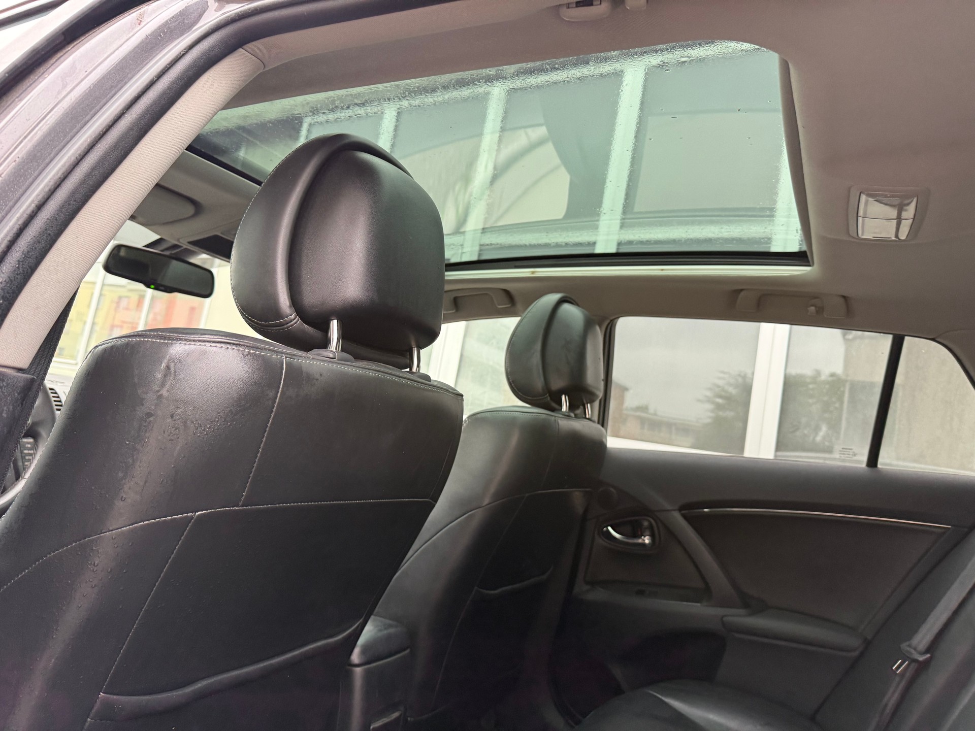 TOYOTA Avensis Sportswagon 2.0 Sol Premium Multidrive-image-9