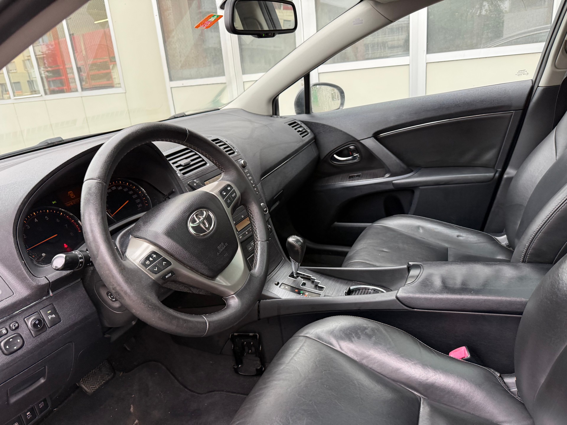 TOYOTA Avensis Sportswagon 2.0 Sol Premium Multidrive-image-6