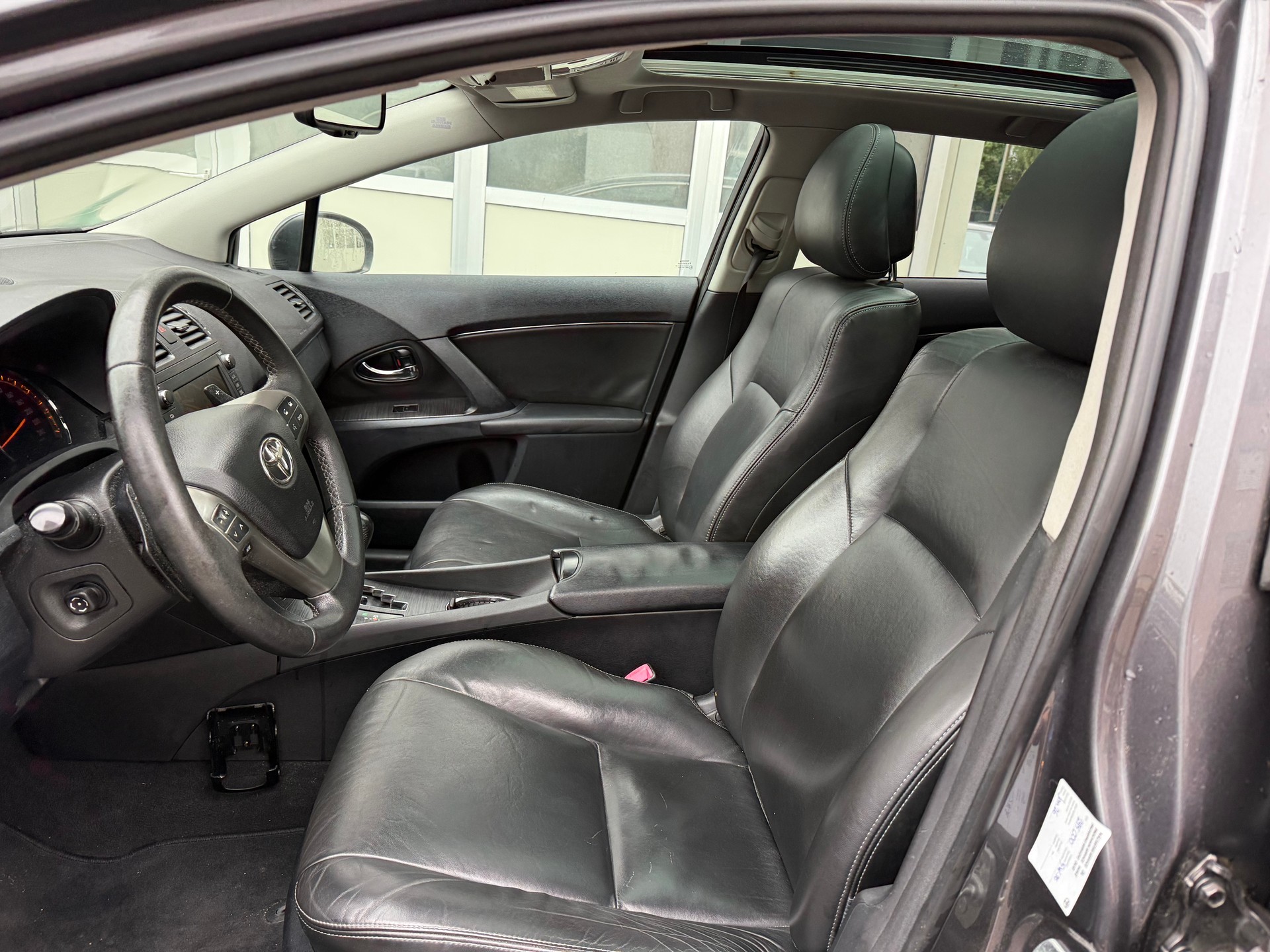 TOYOTA Avensis Sportswagon 2.0 Sol Premium Multidrive-image-5