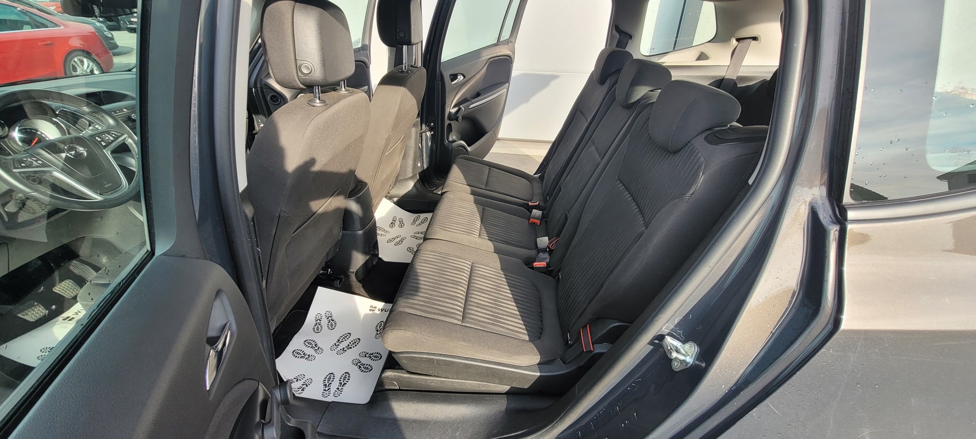 OPEL Zafira Tourer 2.0 CDTi Automatic-image-9