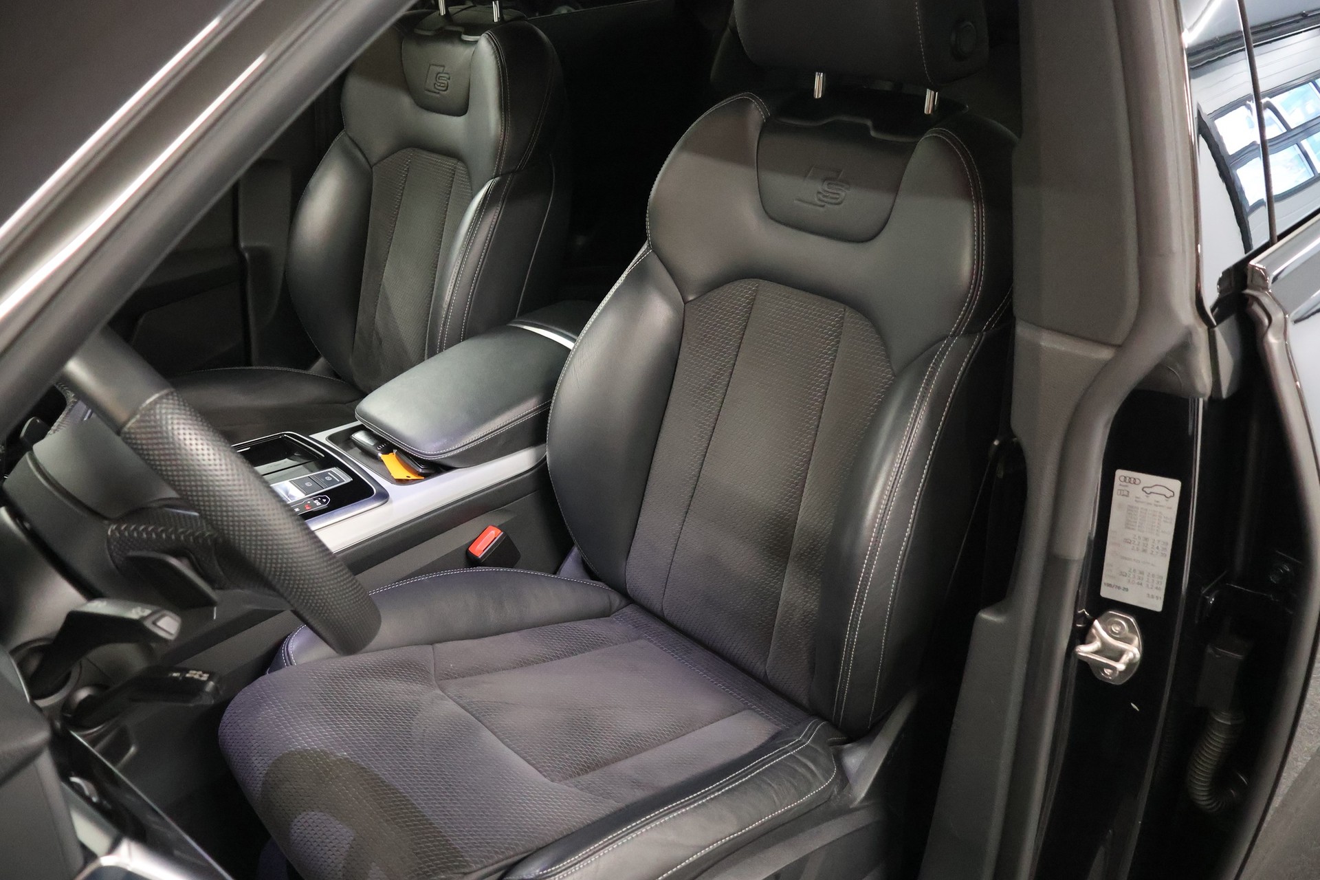 AUDI Q8 50 TDI quattro tiptronic-image-9
