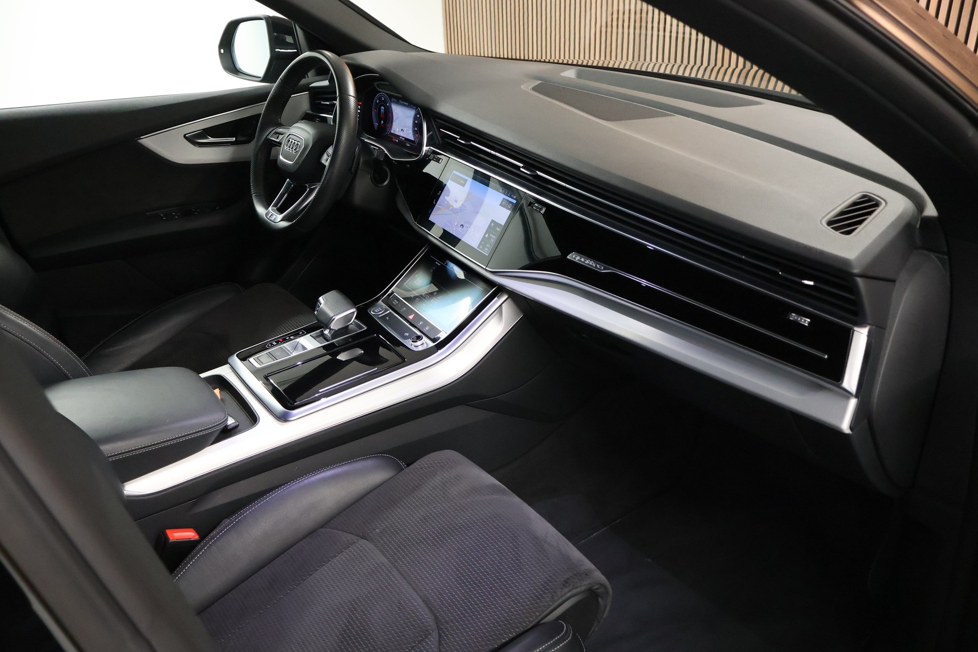 AUDI Q8 50 TDI quattro tiptronic-image-12