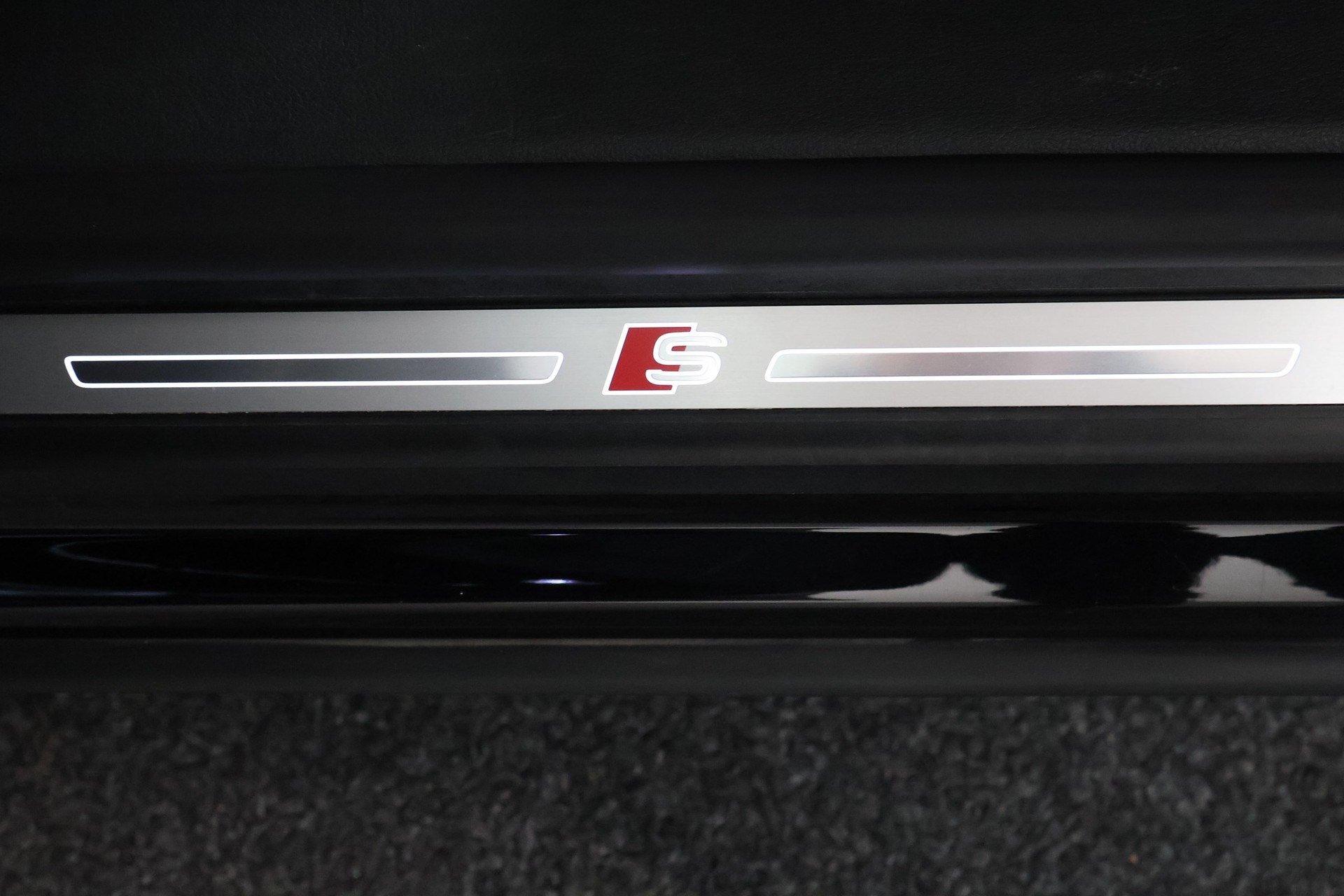 AUDI Q8 50 TDI quattro tiptronic-image-24