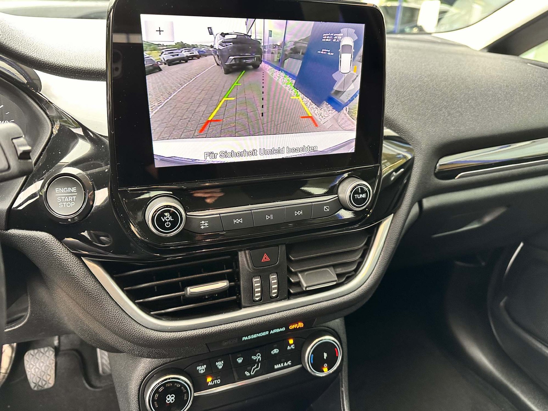 FORD Fiesta 1.1 Titanium-image-9