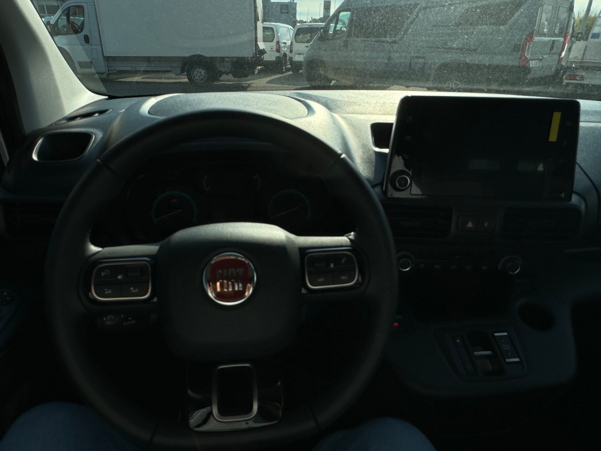 FIAT E-Doblo L1 50kWh Launch Edition-image-6