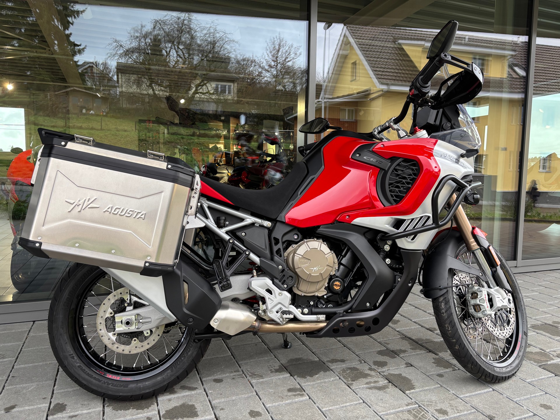 MV AGUSTA Enduro Veloce-image-1