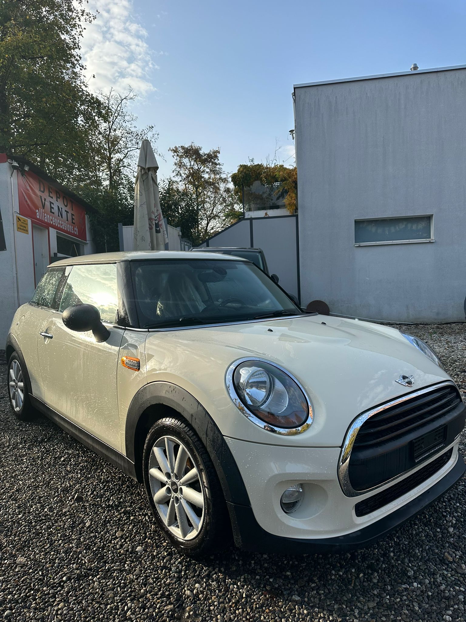 MINI Mini One-image-0