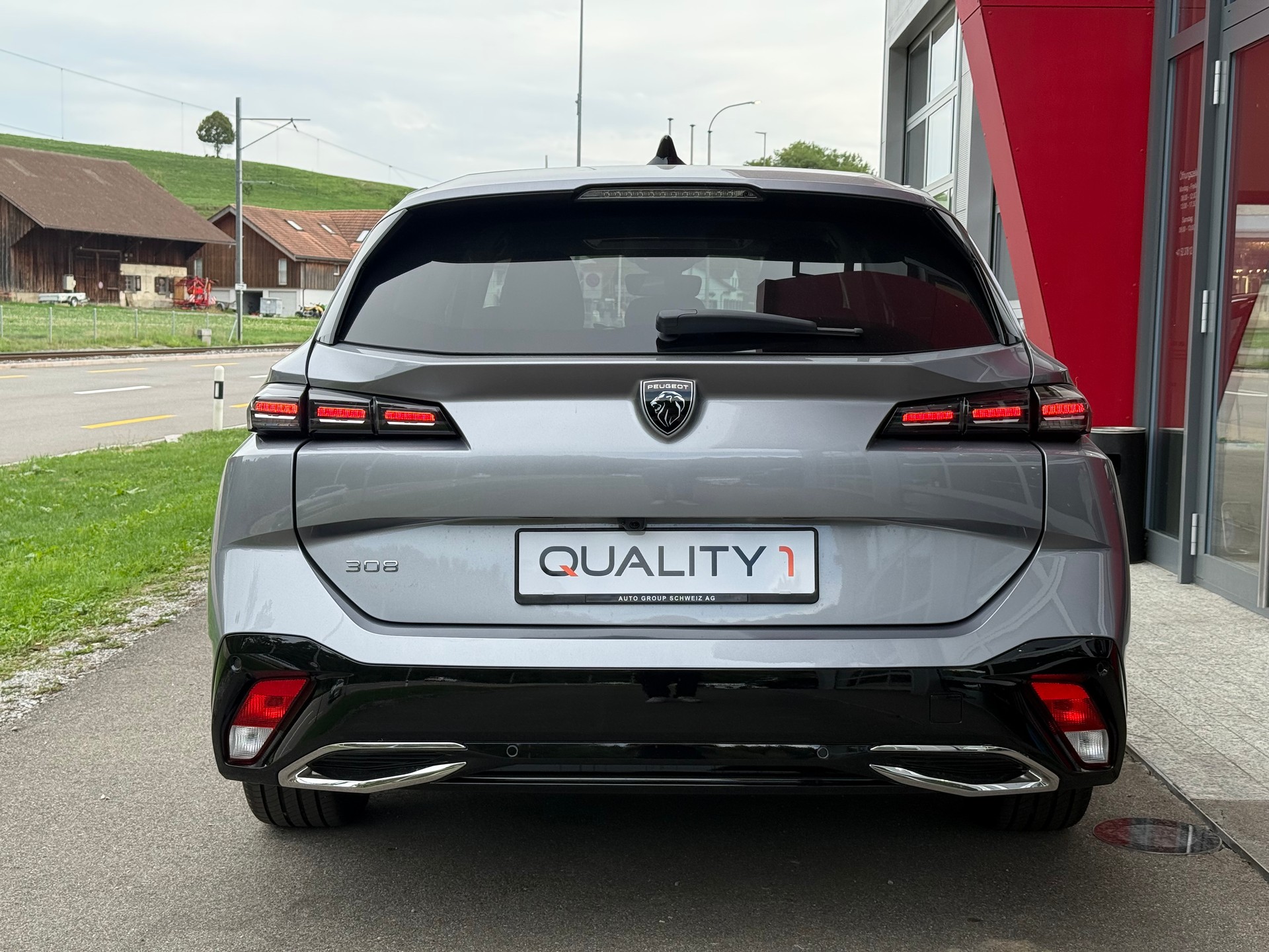 PEUGEOT 308 SW 1.2 Pure Tech Allure EAT8 LEASING AB 375.71 CHF / MONAT-image-4