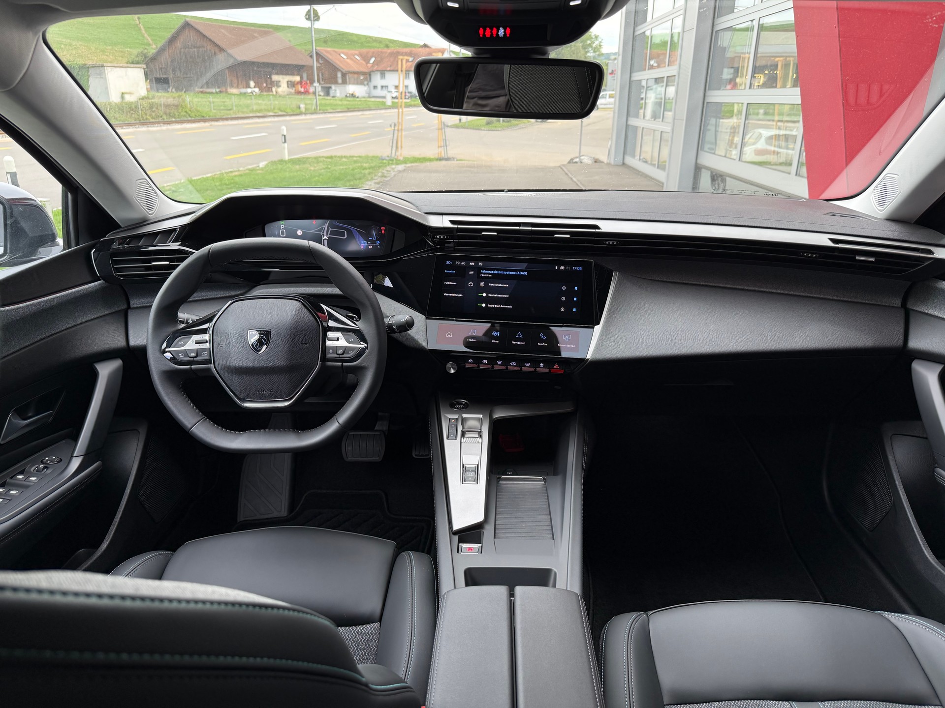 PEUGEOT 308 SW 1.2 Pure Tech Allure EAT8 LEASING AB 375.71 CHF / MONAT-image-5