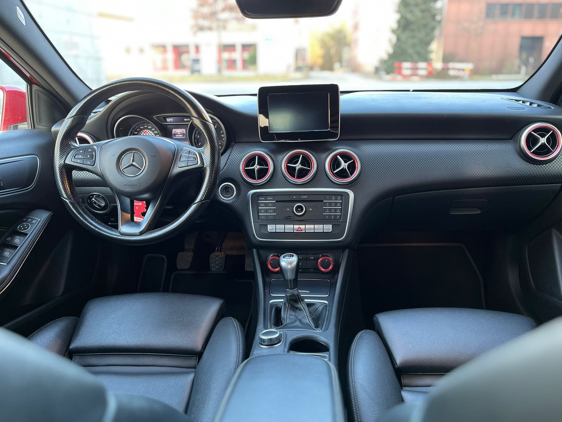 MERCEDES-BENZ A 180 Night Star-image-12