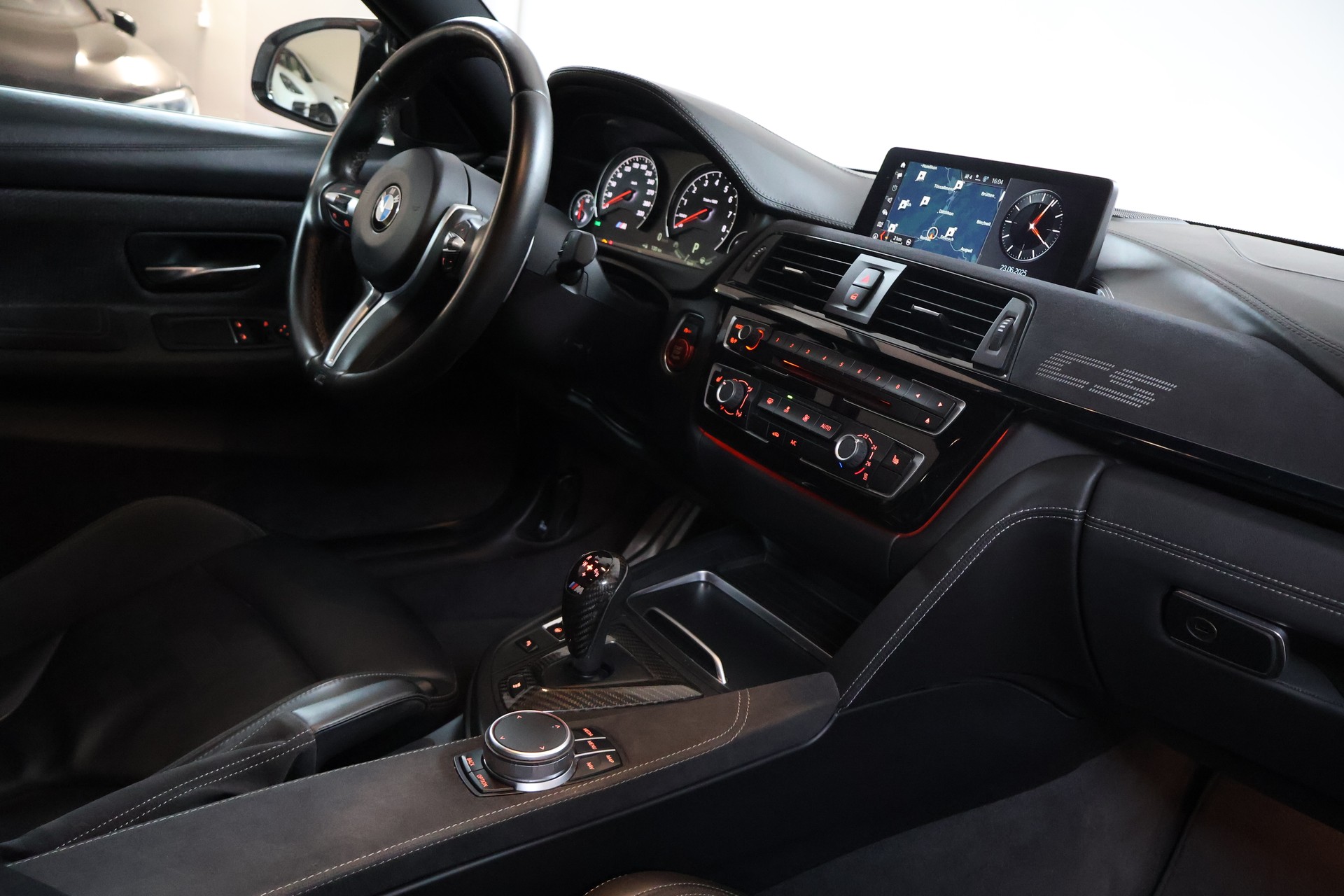 BMW M4 Coupé CS DKG-image-6