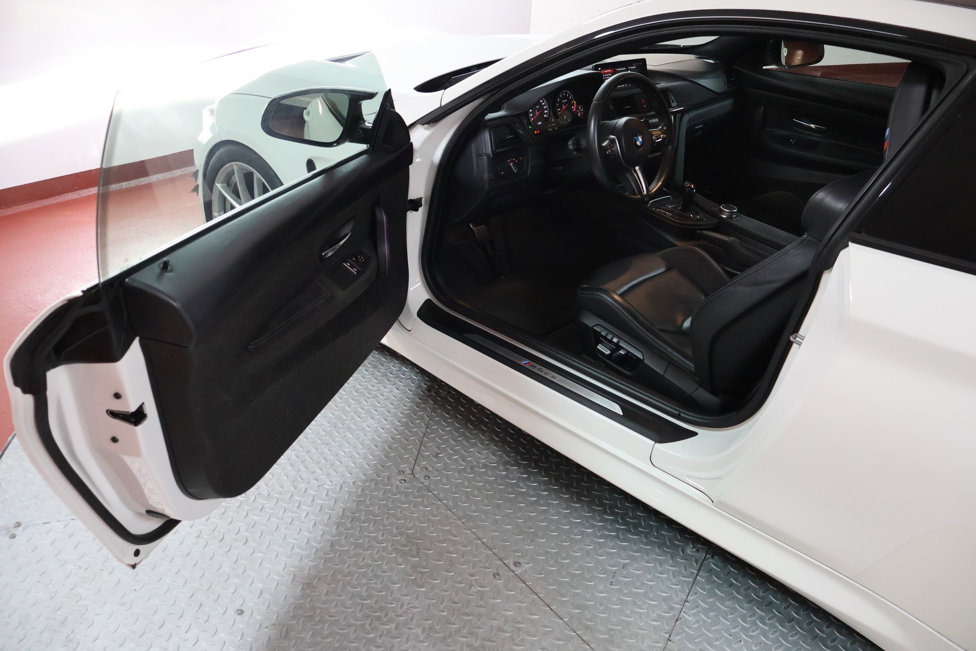 BMW M4 Coupé CS DKG-image-4