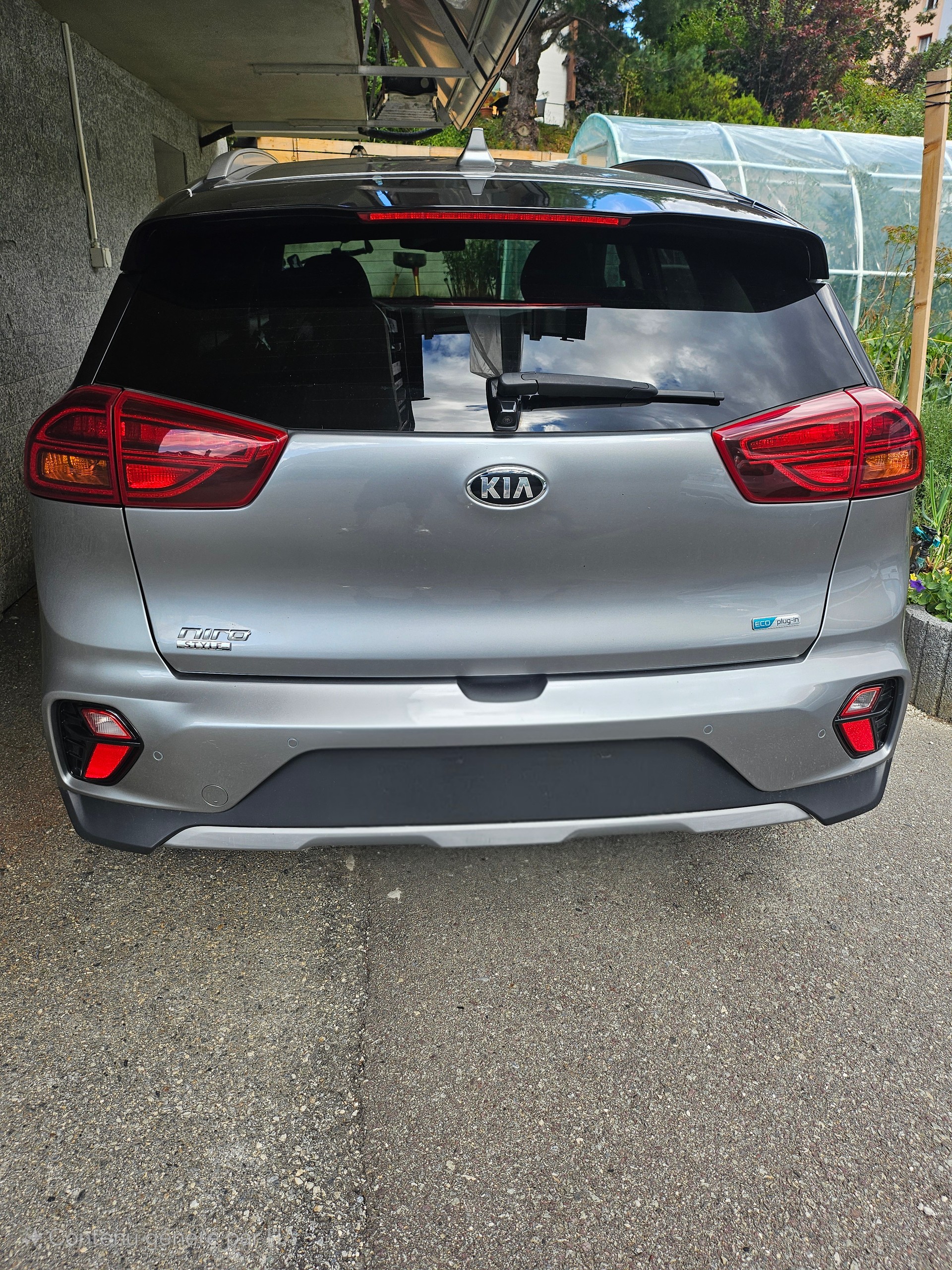 KIA Niro 1.6GDi Plug-in Hybrid Style DCT-image-1