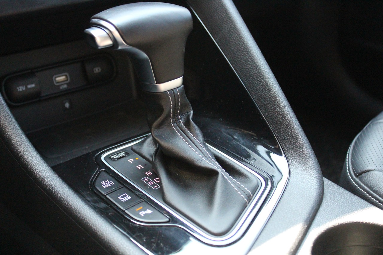 KIA Niro 1.6GDi Plug-in Hybrid Style DCT-image-5