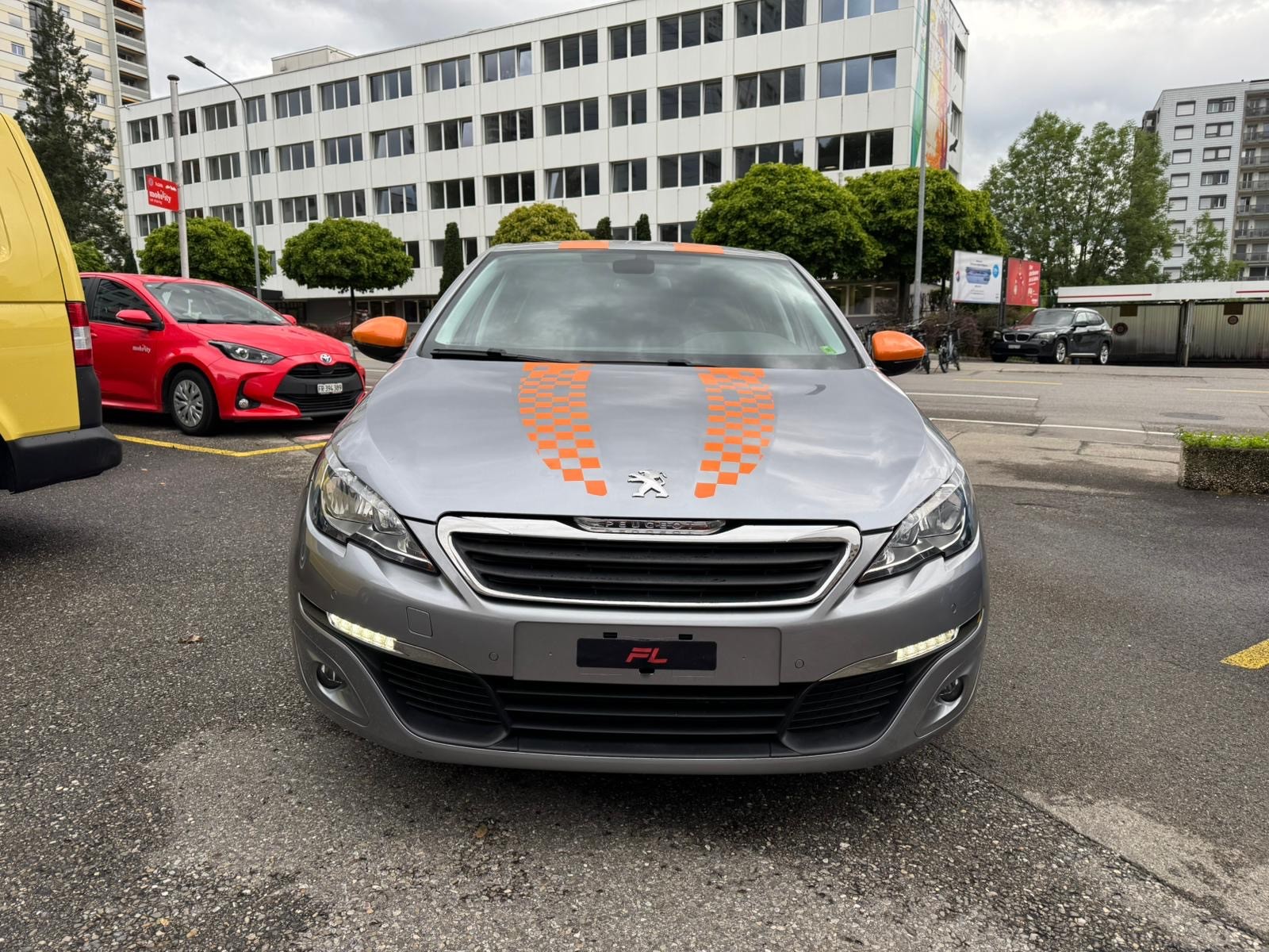 PEUGEOT 308 1.2 THP Allure-image-1