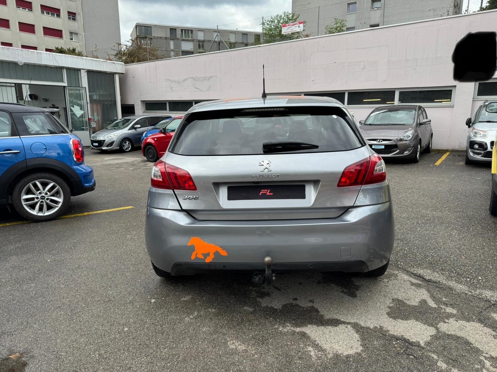 PEUGEOT 308 1.2 THP Allure-image-8