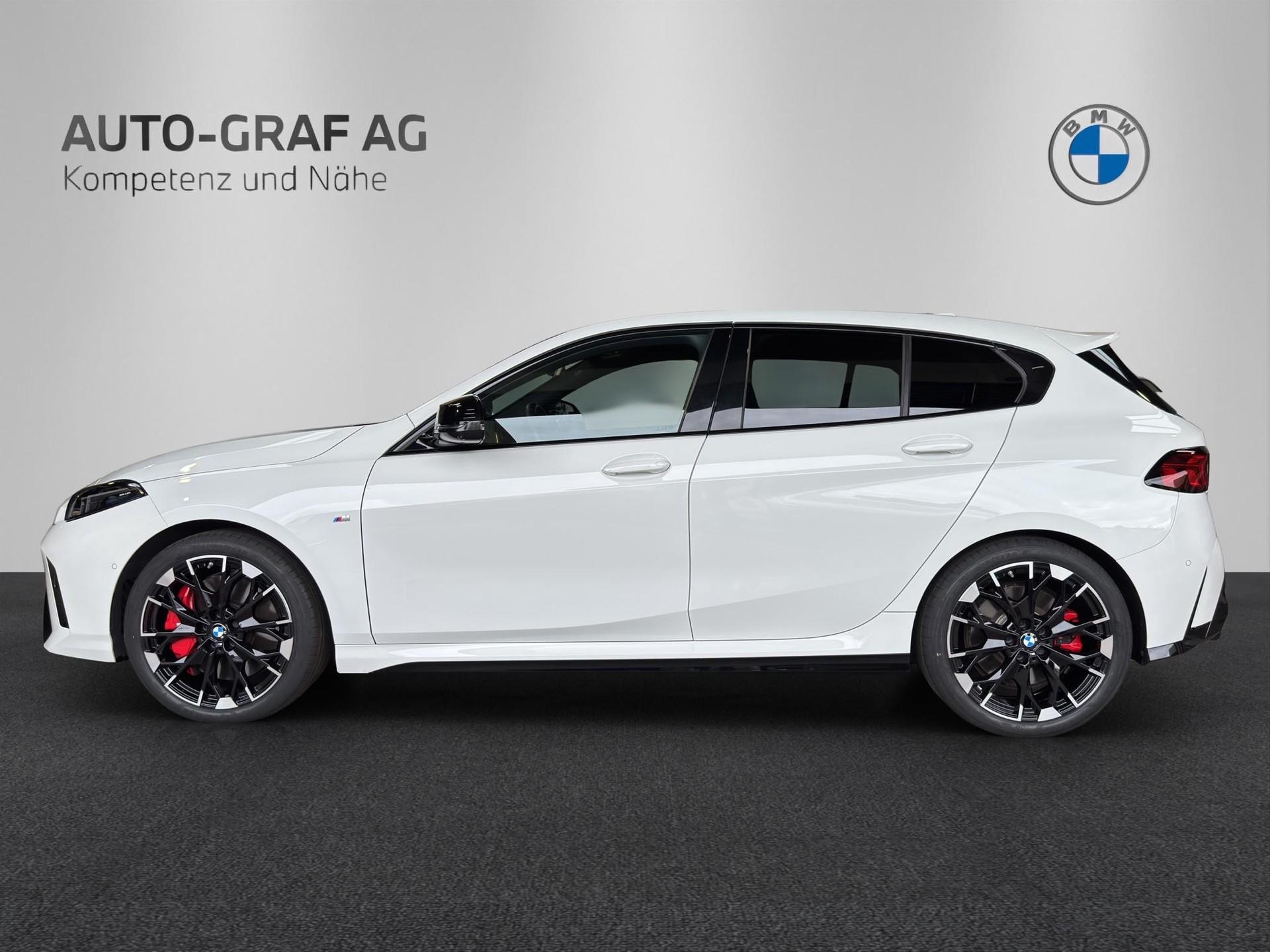 BMW M135 xDrive M Sport Pro-image-1