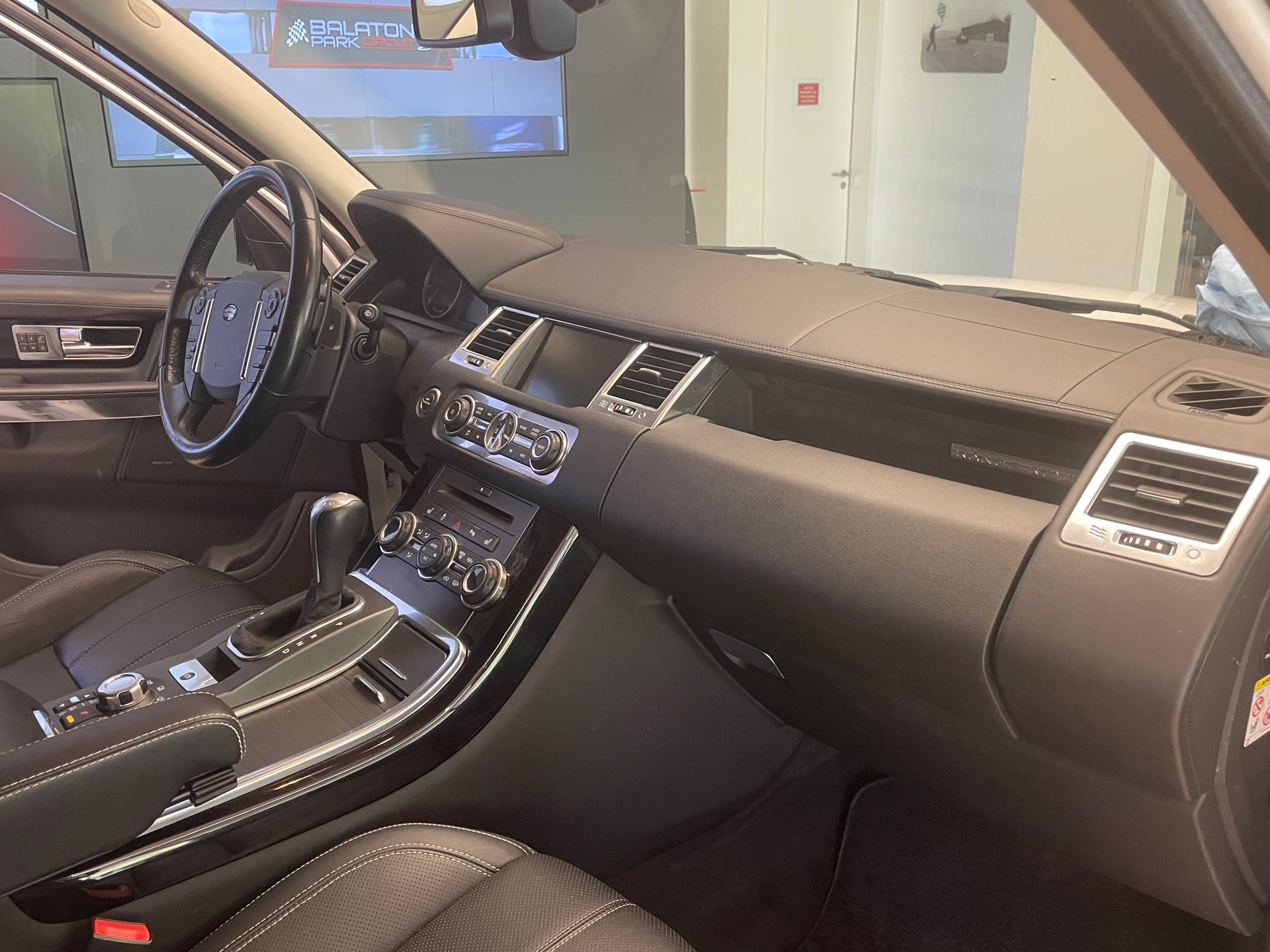 LAND ROVER Range Rover Sport 5.0 V8 SC Automatic-image-8