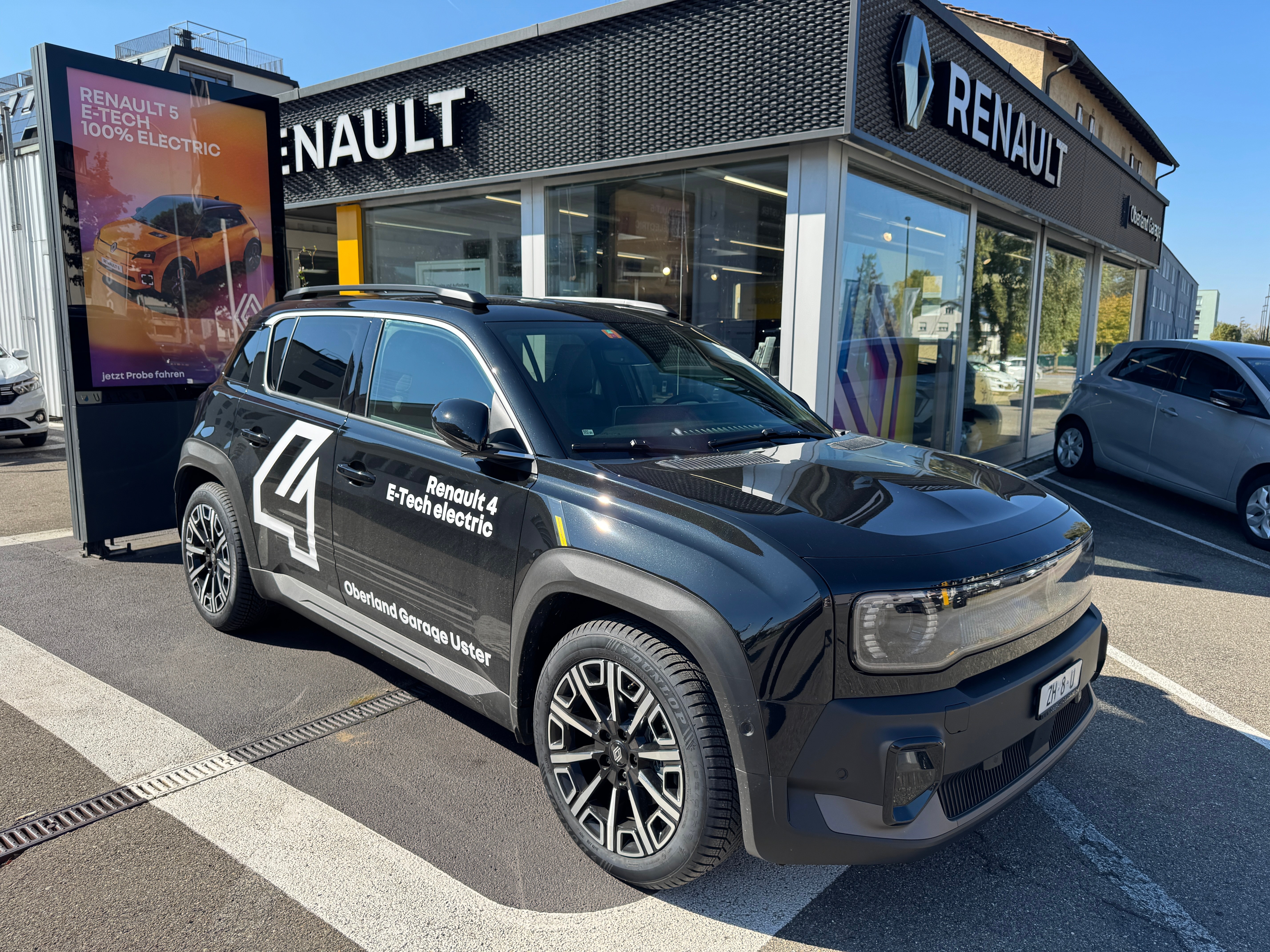 RENAULT R4 E-Tech Comfort Range (Limousine)