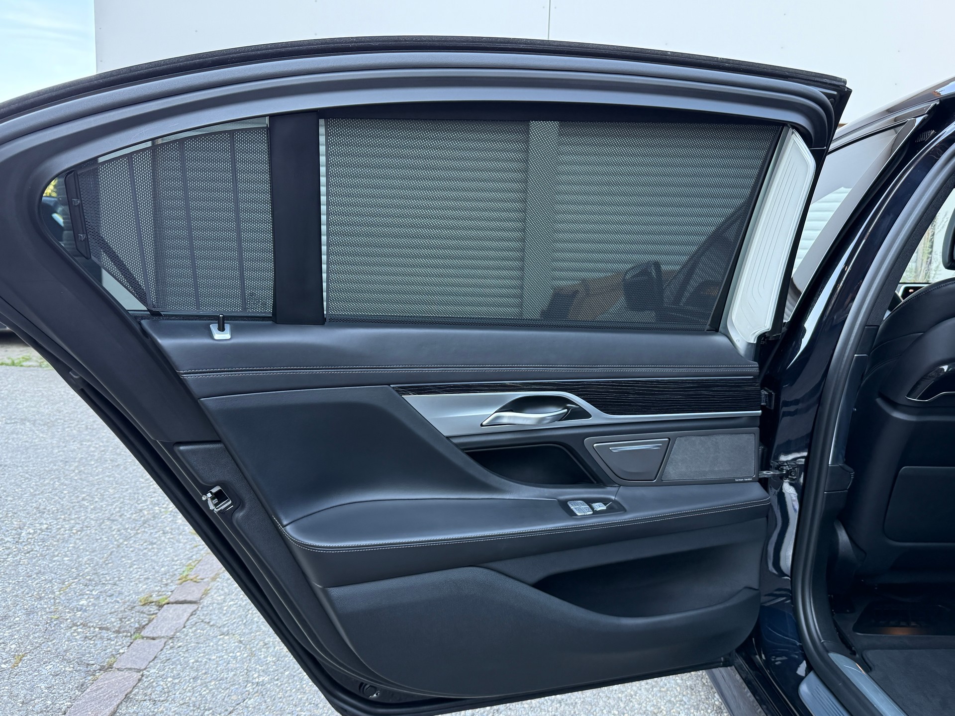 BMW 730Ld xDrive Steptronic-image-26