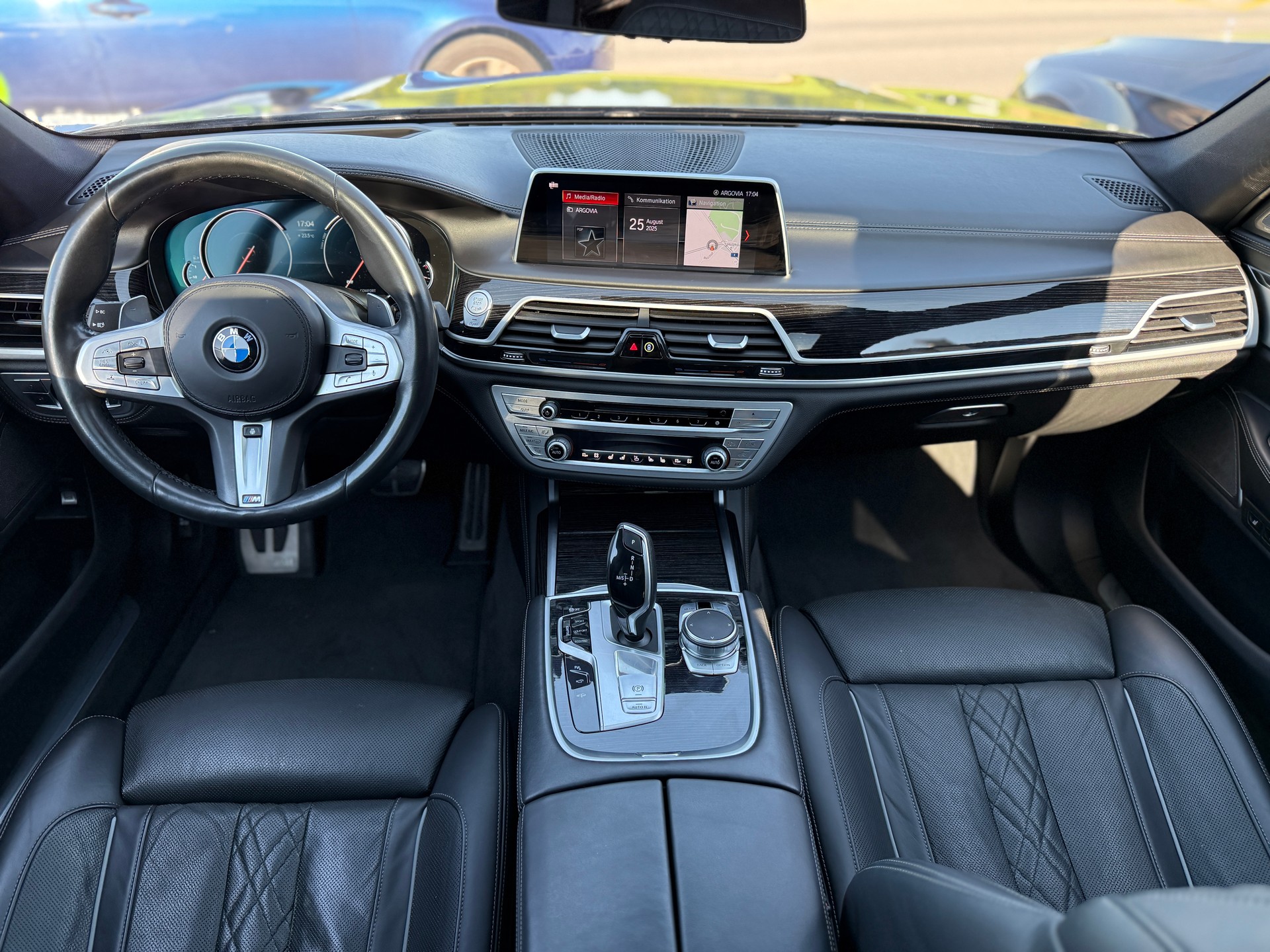 BMW 730Ld xDrive Steptronic-image-11