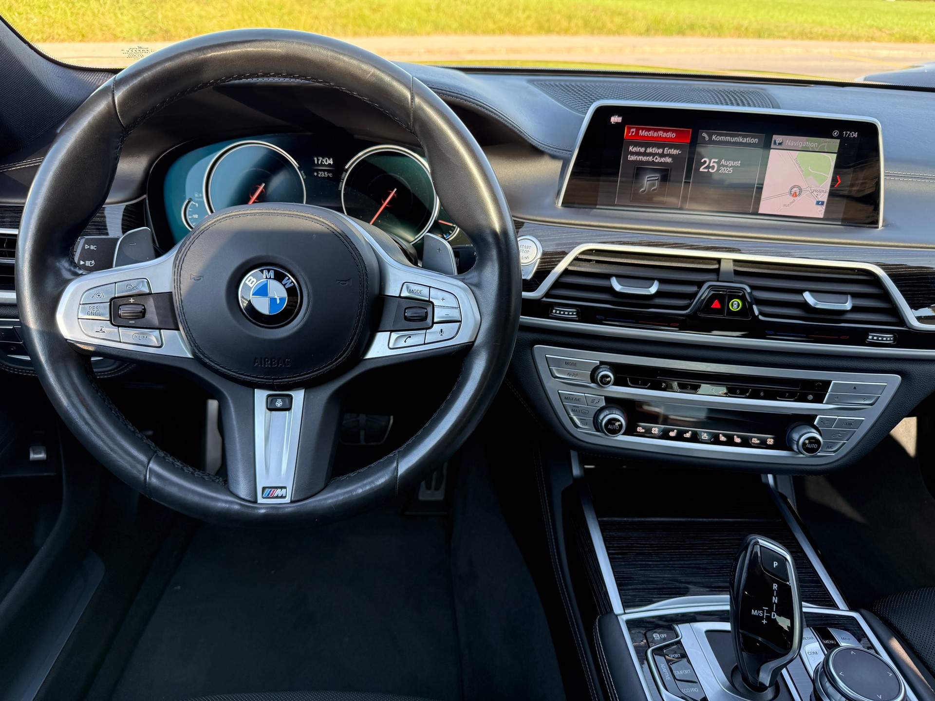 BMW 730Ld xDrive Steptronic-image-12
