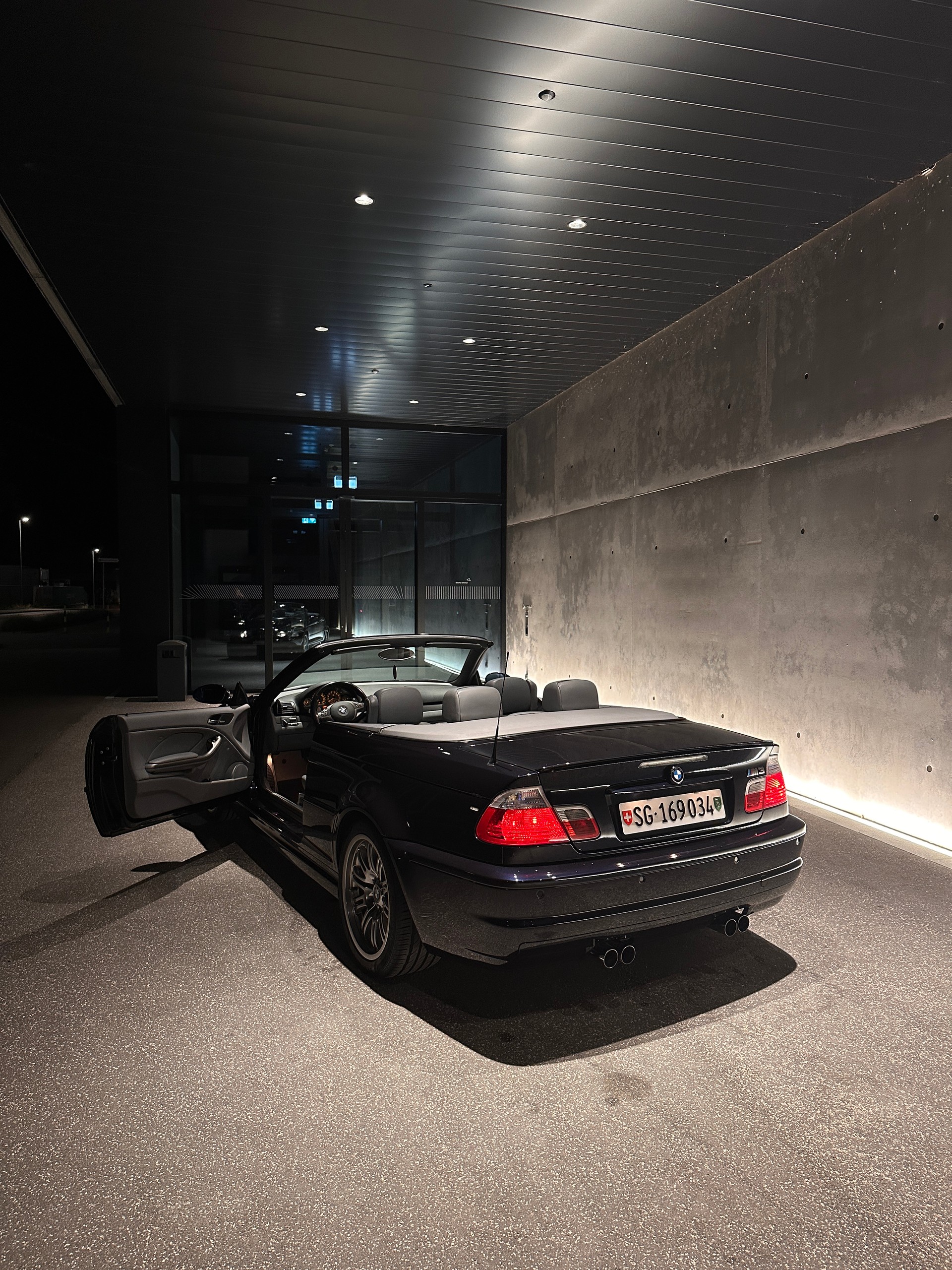 BMW M3 Cabriolet-image-3