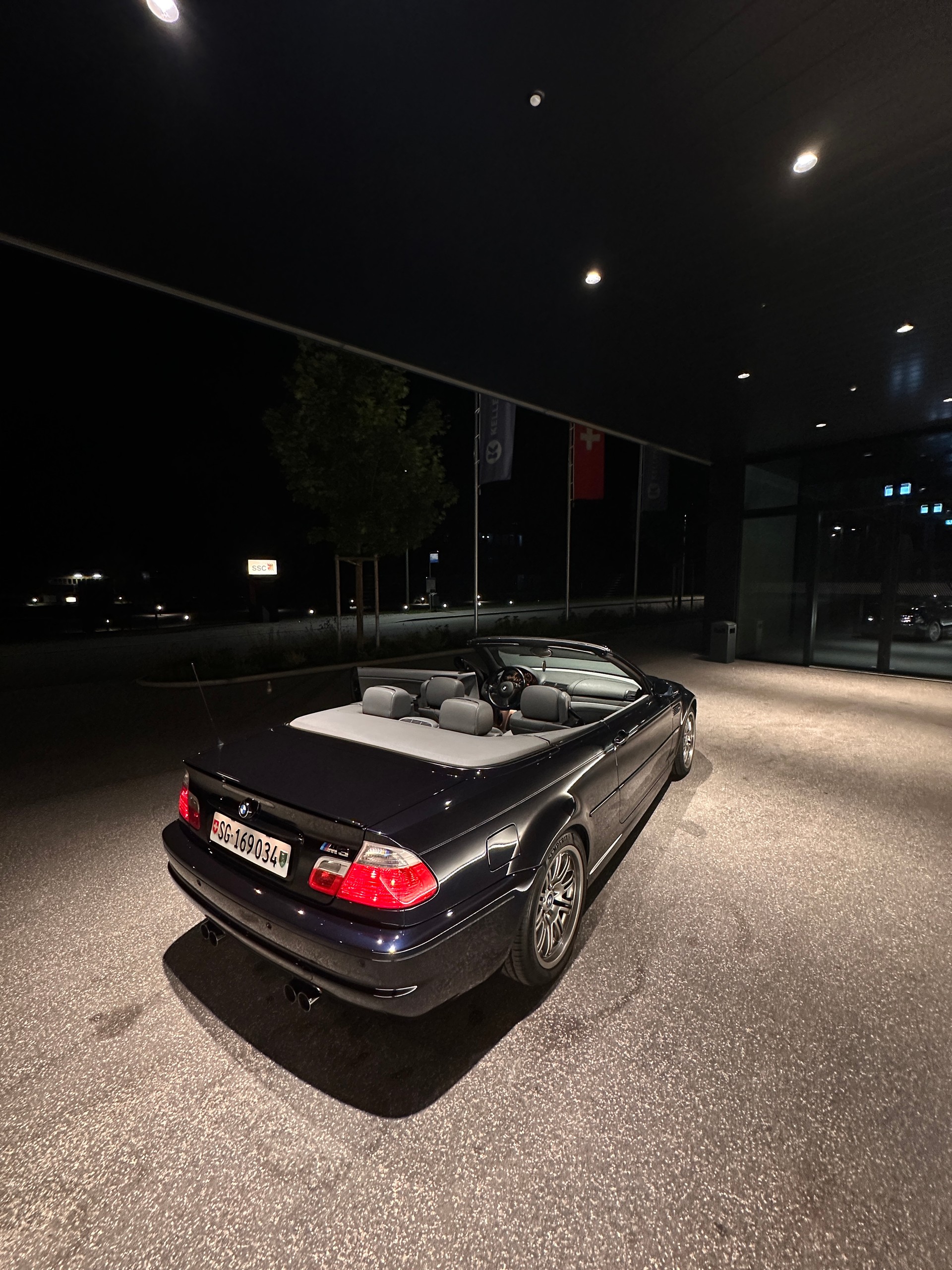 BMW M3 Cabriolet-image-4