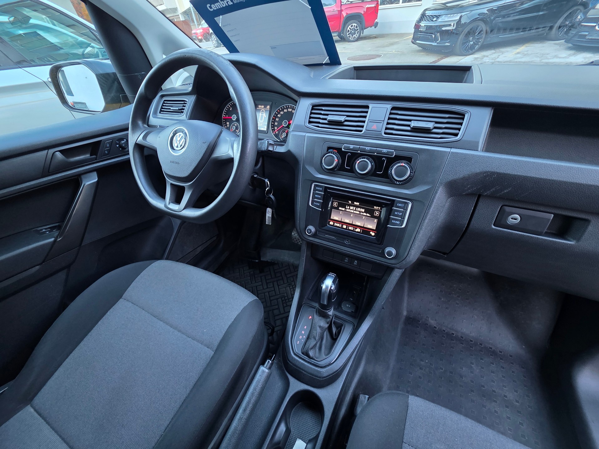 VW Caddy 2.0TDI 4Motion BlueMotion Technology DSG-image-8