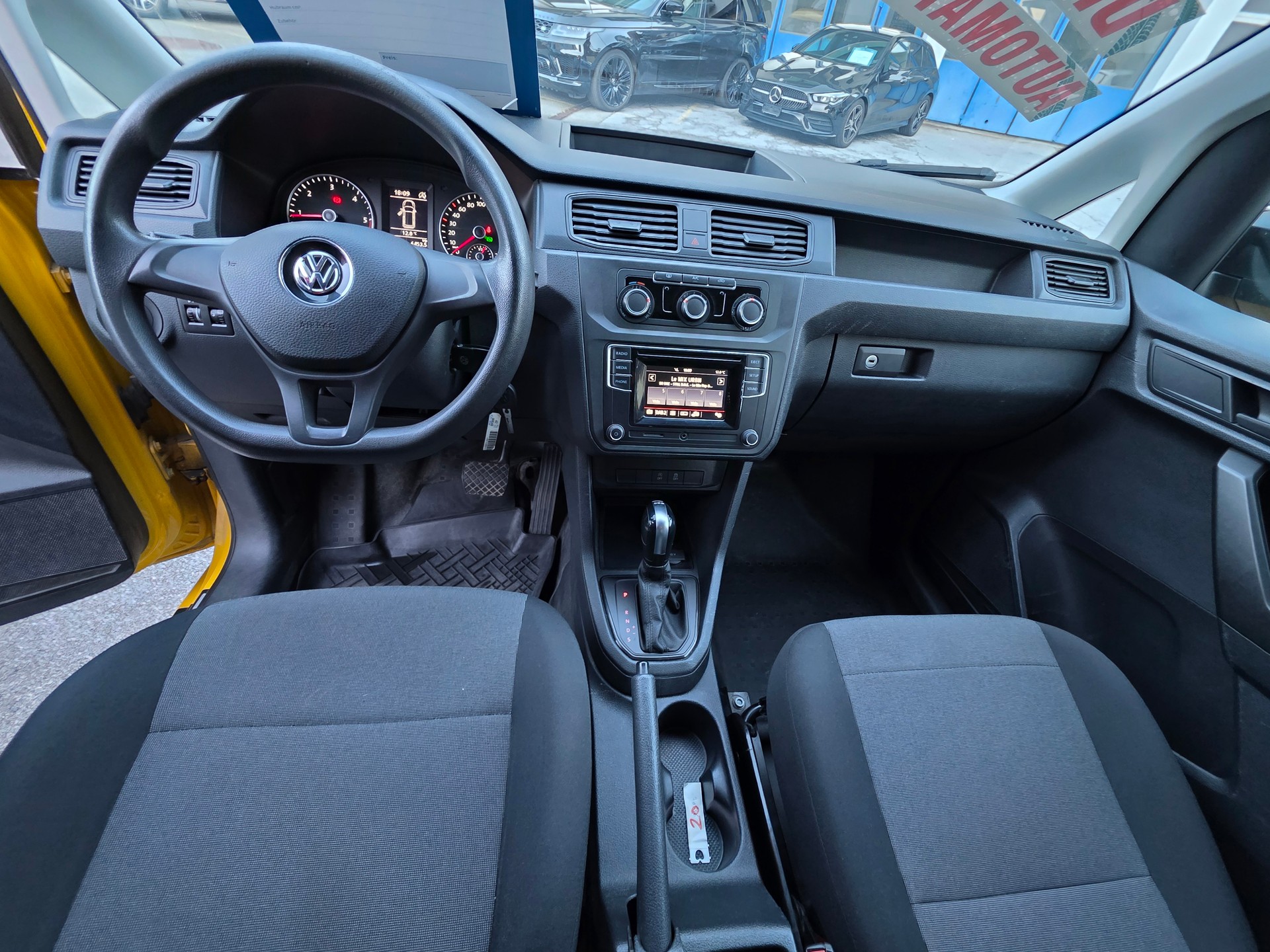 VW Caddy 2.0TDI 4Motion BlueMotion Technology DSG-image-6