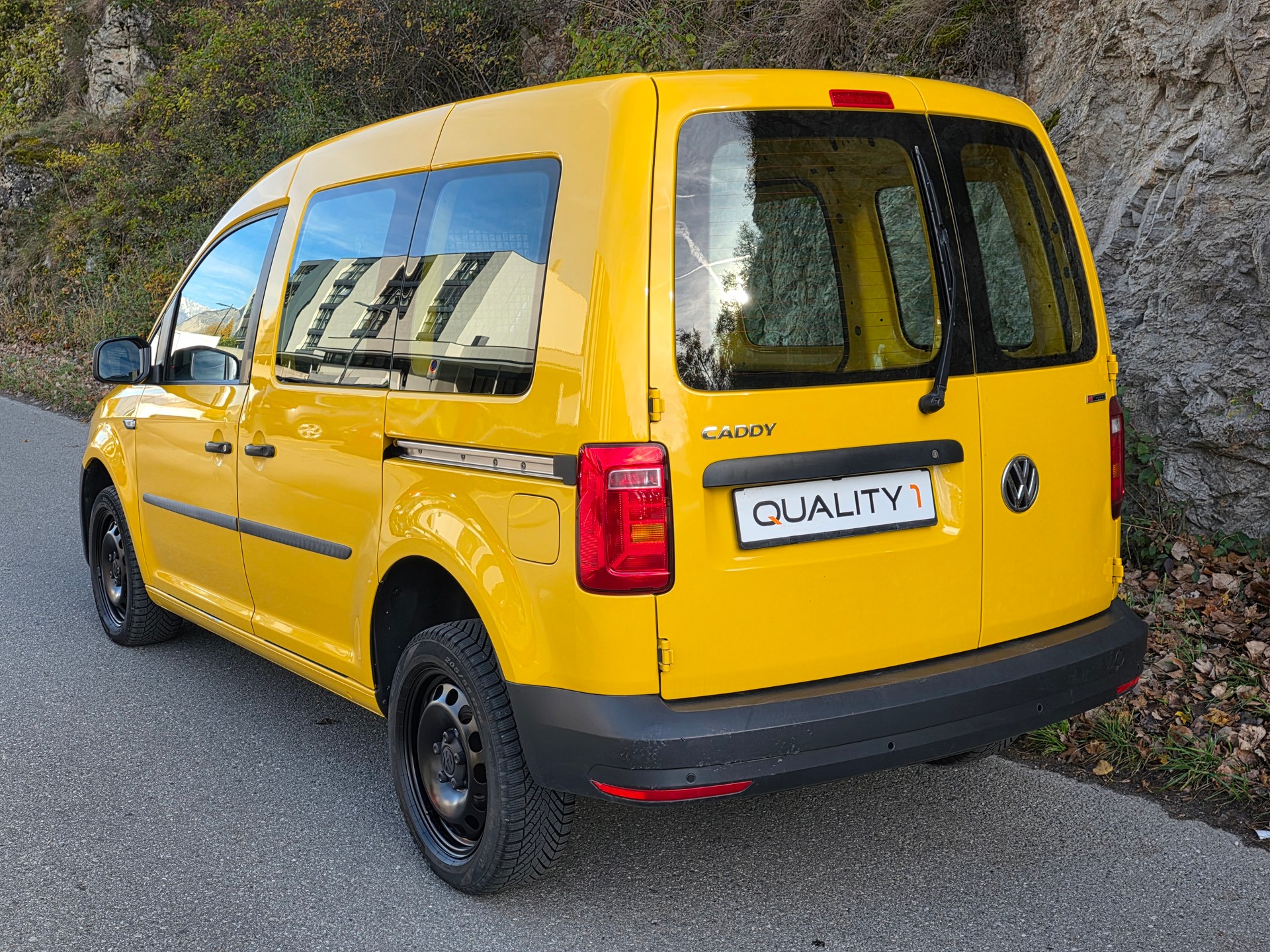 VW Caddy 2.0TDI 4Motion BlueMotion Technology DSG-image-2
