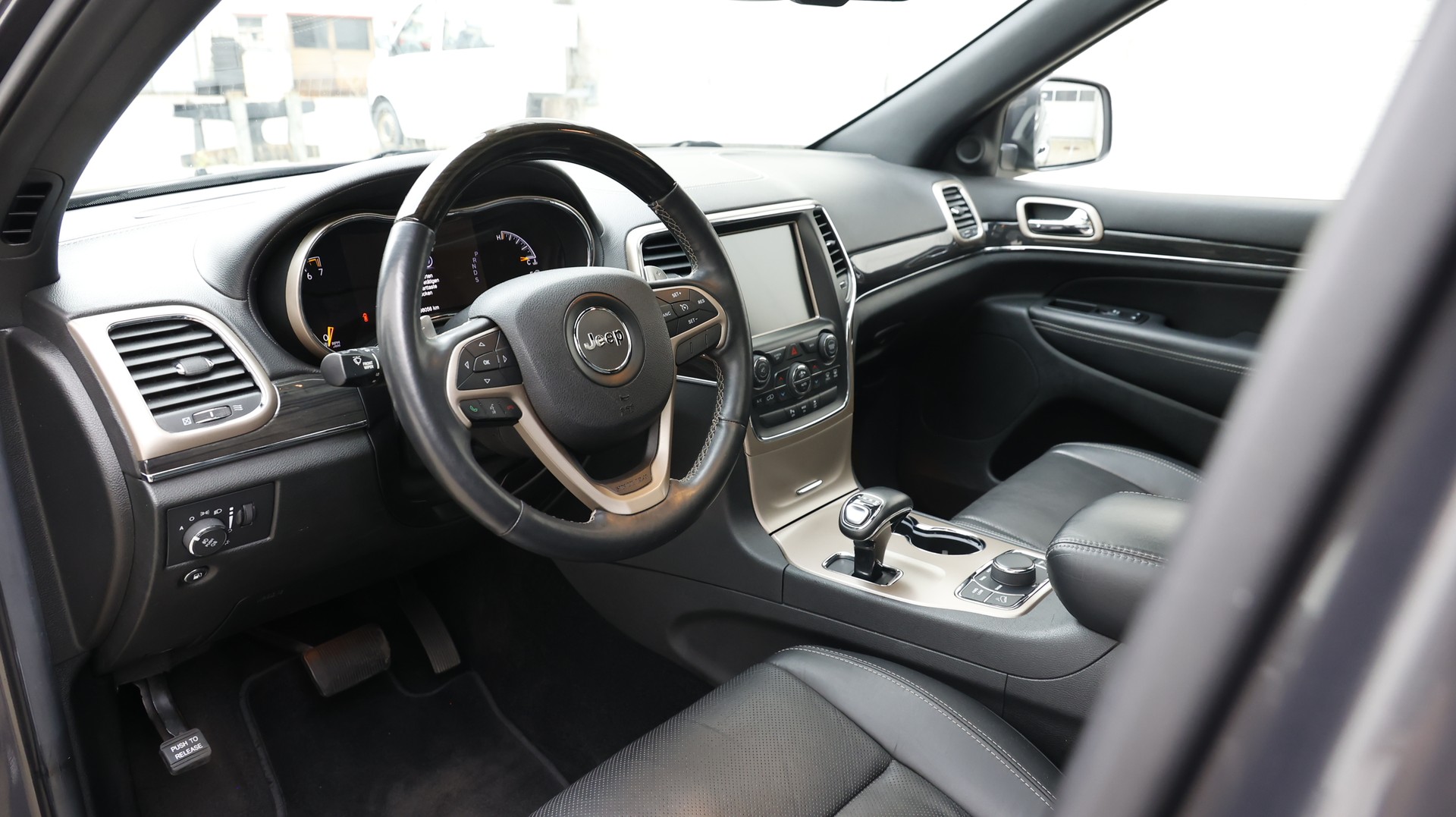 JEEP Grand Cherokee 3.6 V6 Overland Automatic-image-10
