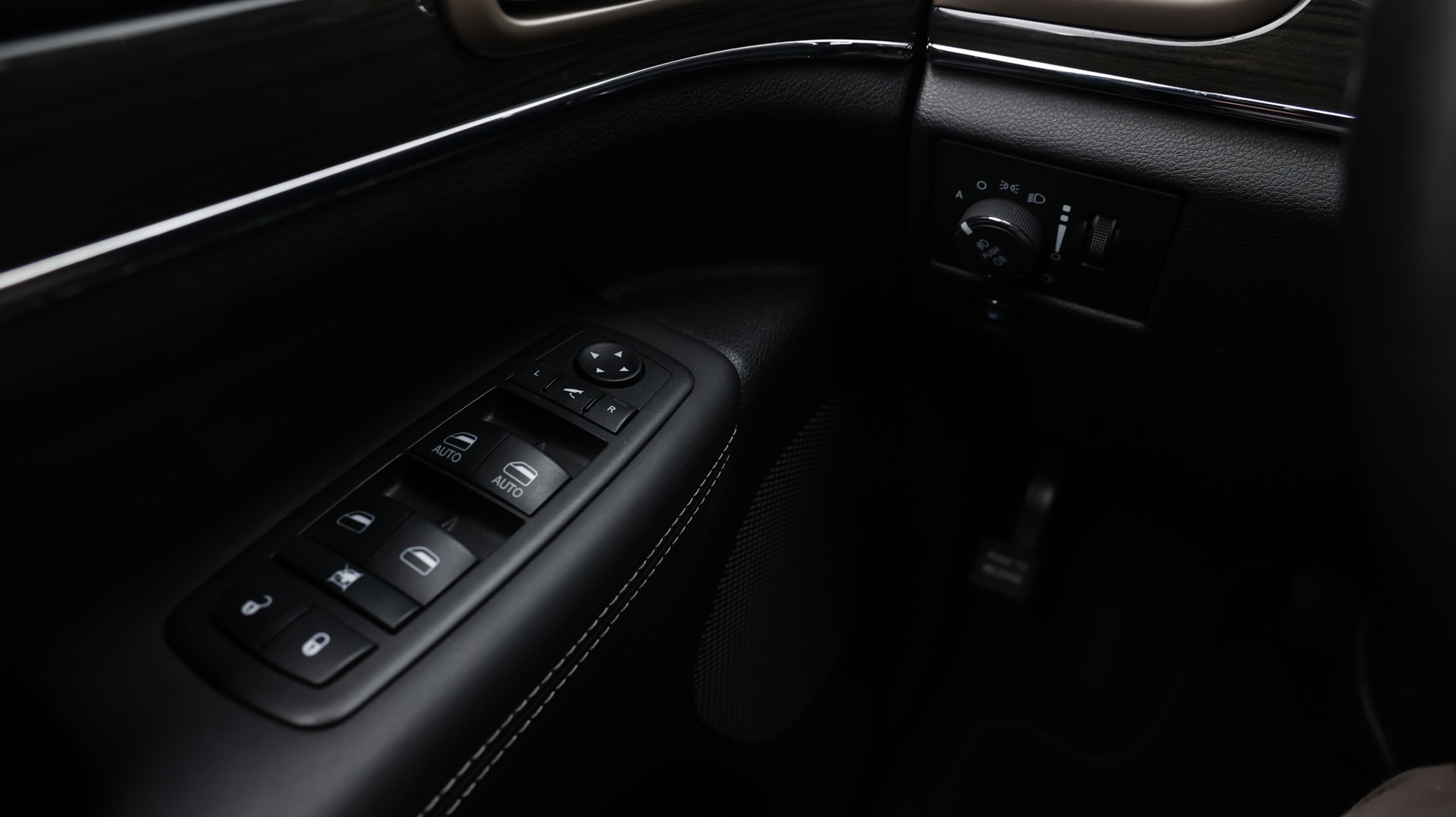 JEEP Grand Cherokee 3.6 V6 Overland Automatic-image-24