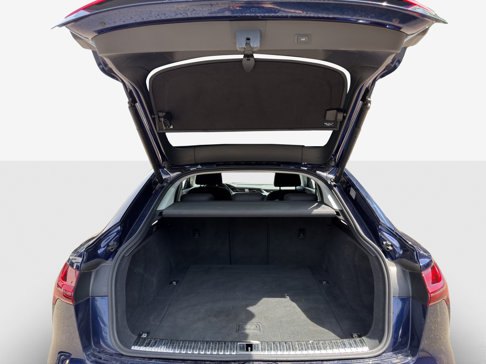 AUDI e-tron 50 Sportback S Line quattro-image-13