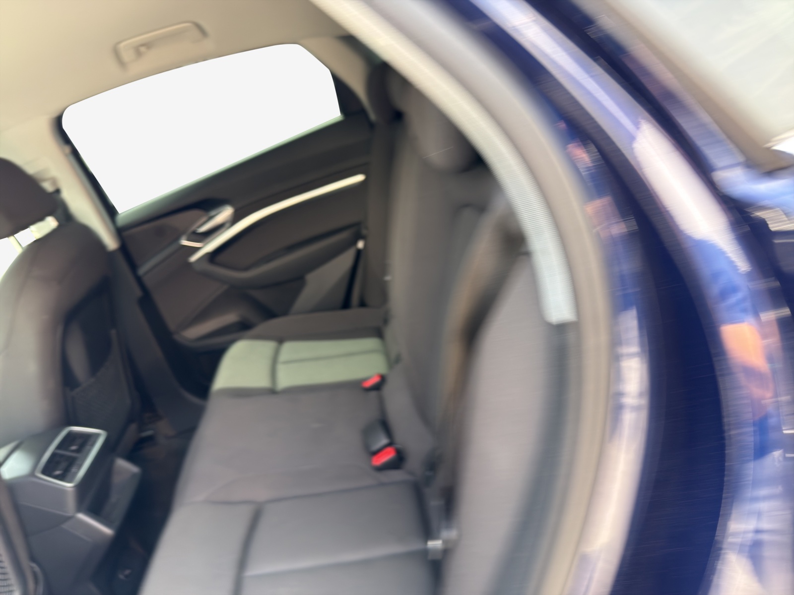 AUDI e-tron 50 Sportback S Line quattro-image-12