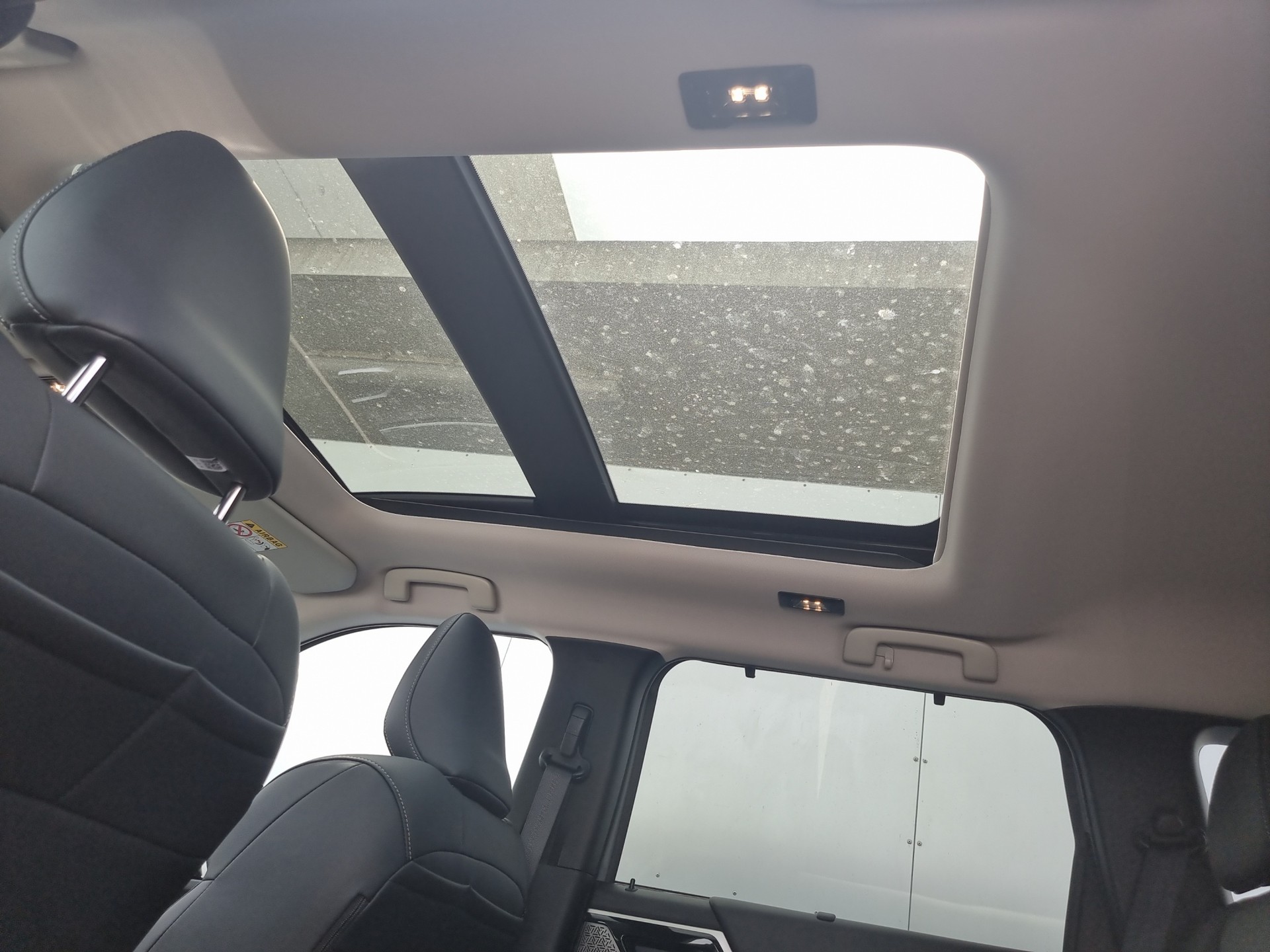 MITSUBISHI Outlander 2.4 PHEV Instyle 4x4 Blackline-image-12