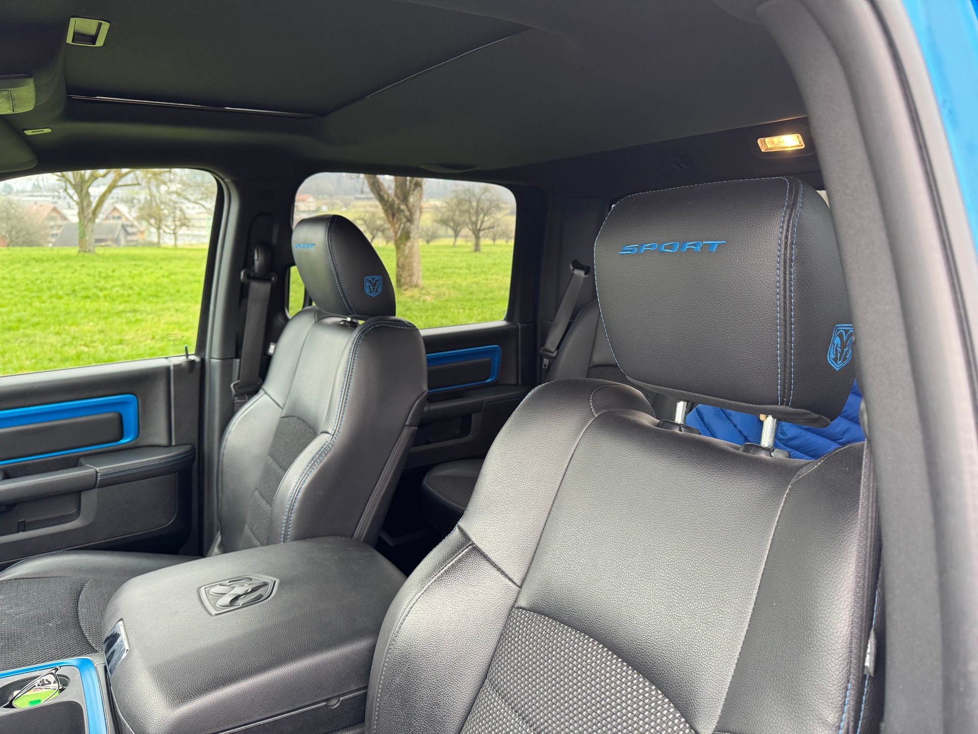 DODGE 1500 Sport-image-5