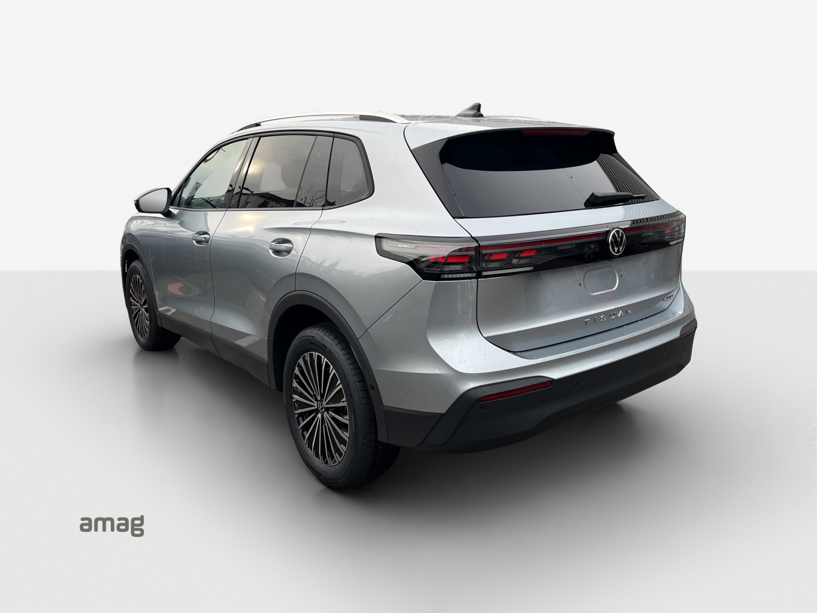 VW Tiguan 2.0 TSI DSG Life 4Motion-image-2