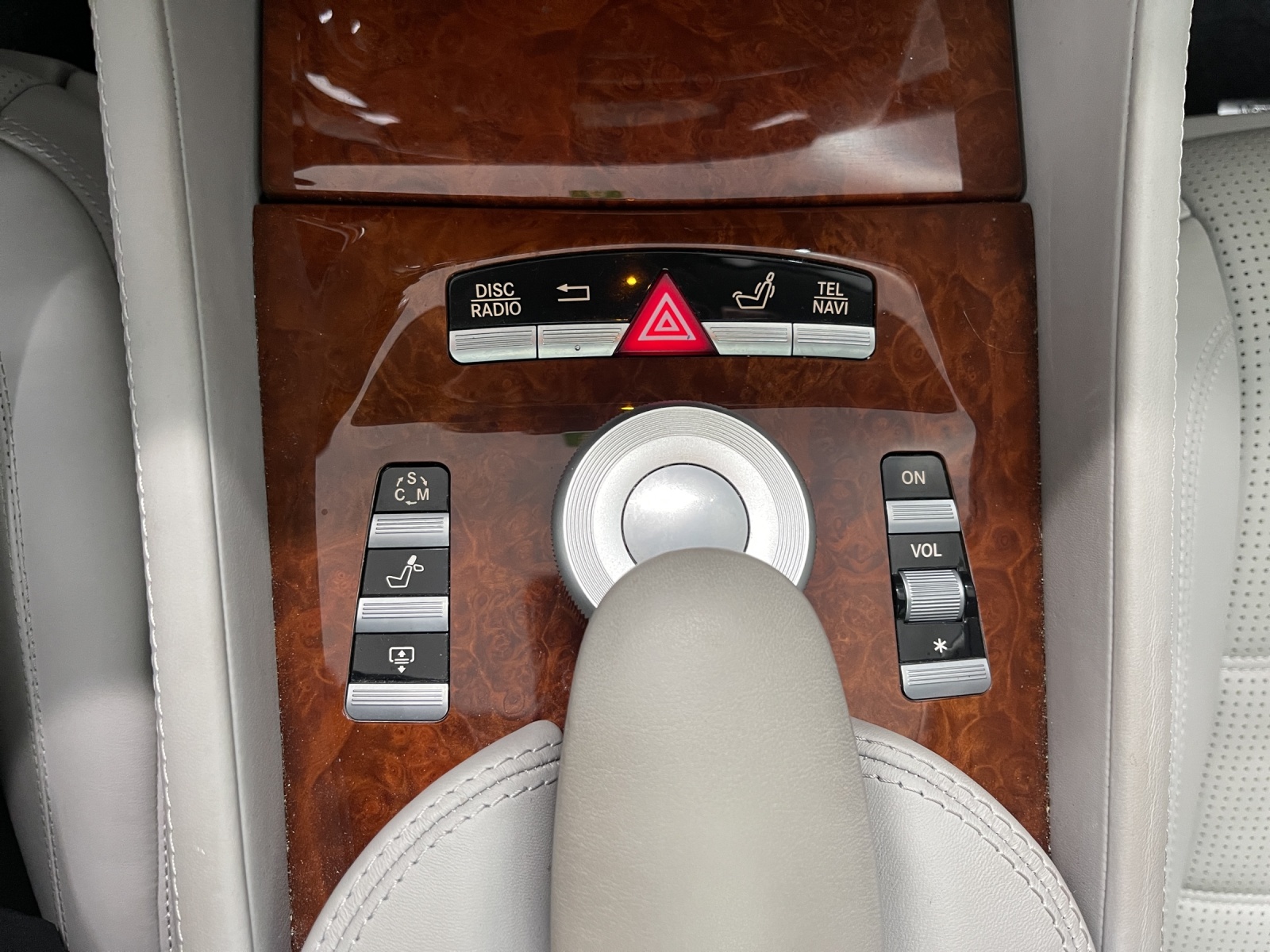 MERCEDES-BENZ CL 63 AMG-image-15