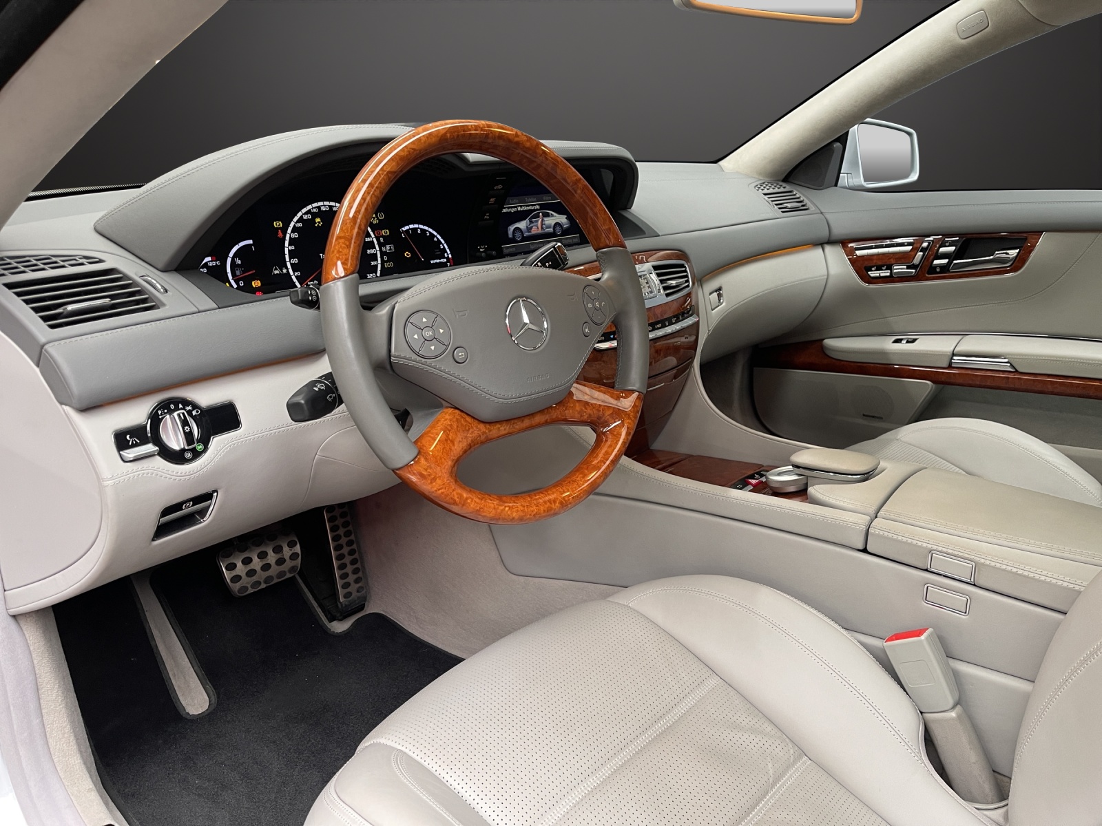 MERCEDES-BENZ CL 63 AMG-image-7